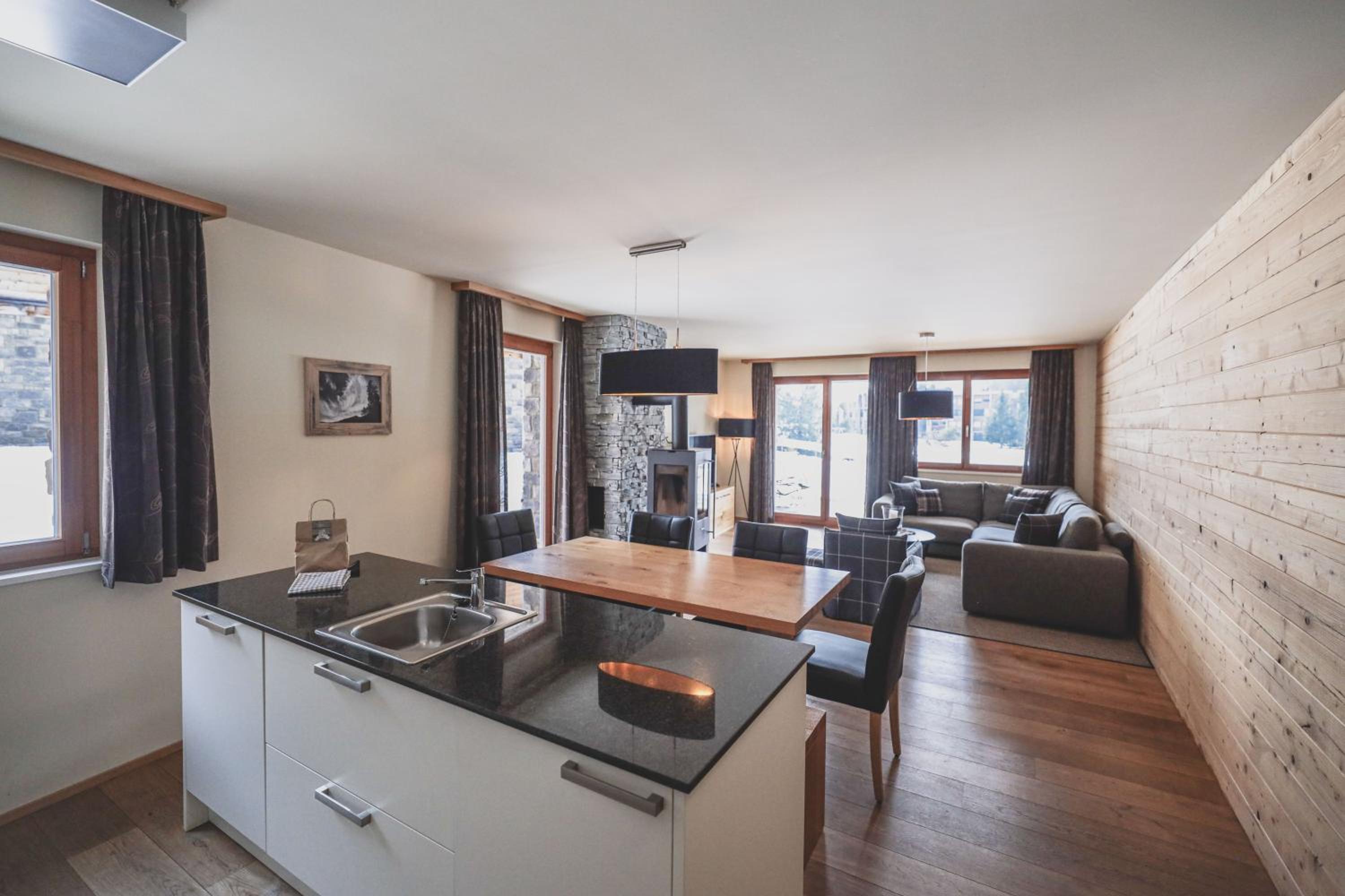Three-Bedroom Chalet photo 2