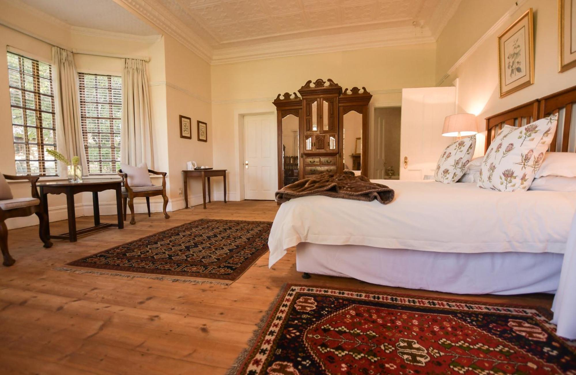 Three-Bedroom Suite photo 1