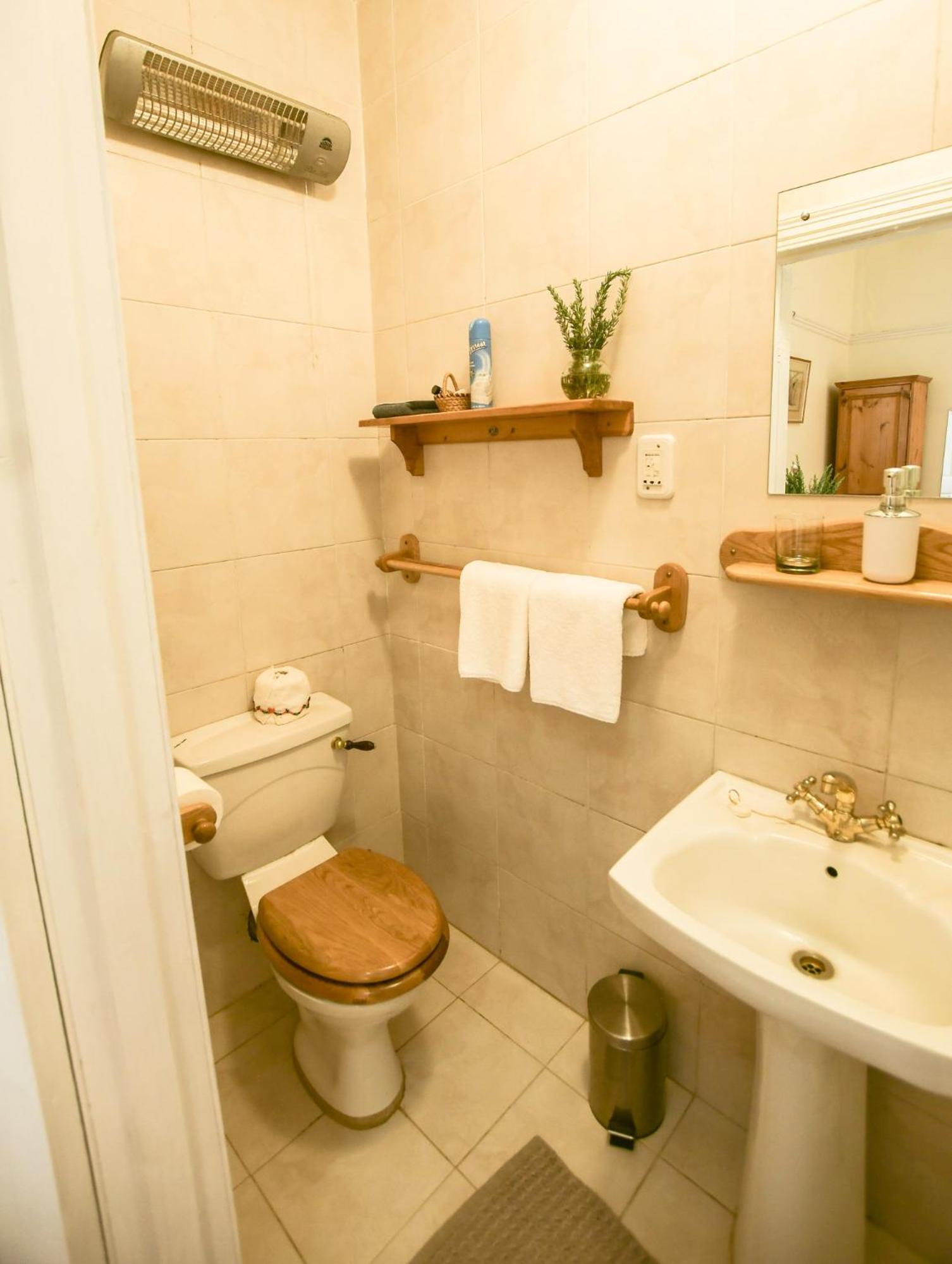 Three-Bedroom Suite photo 3