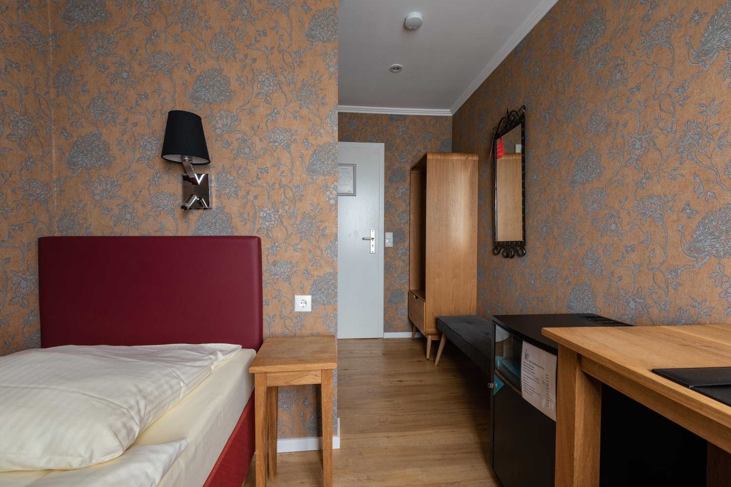 Single Room photo 3