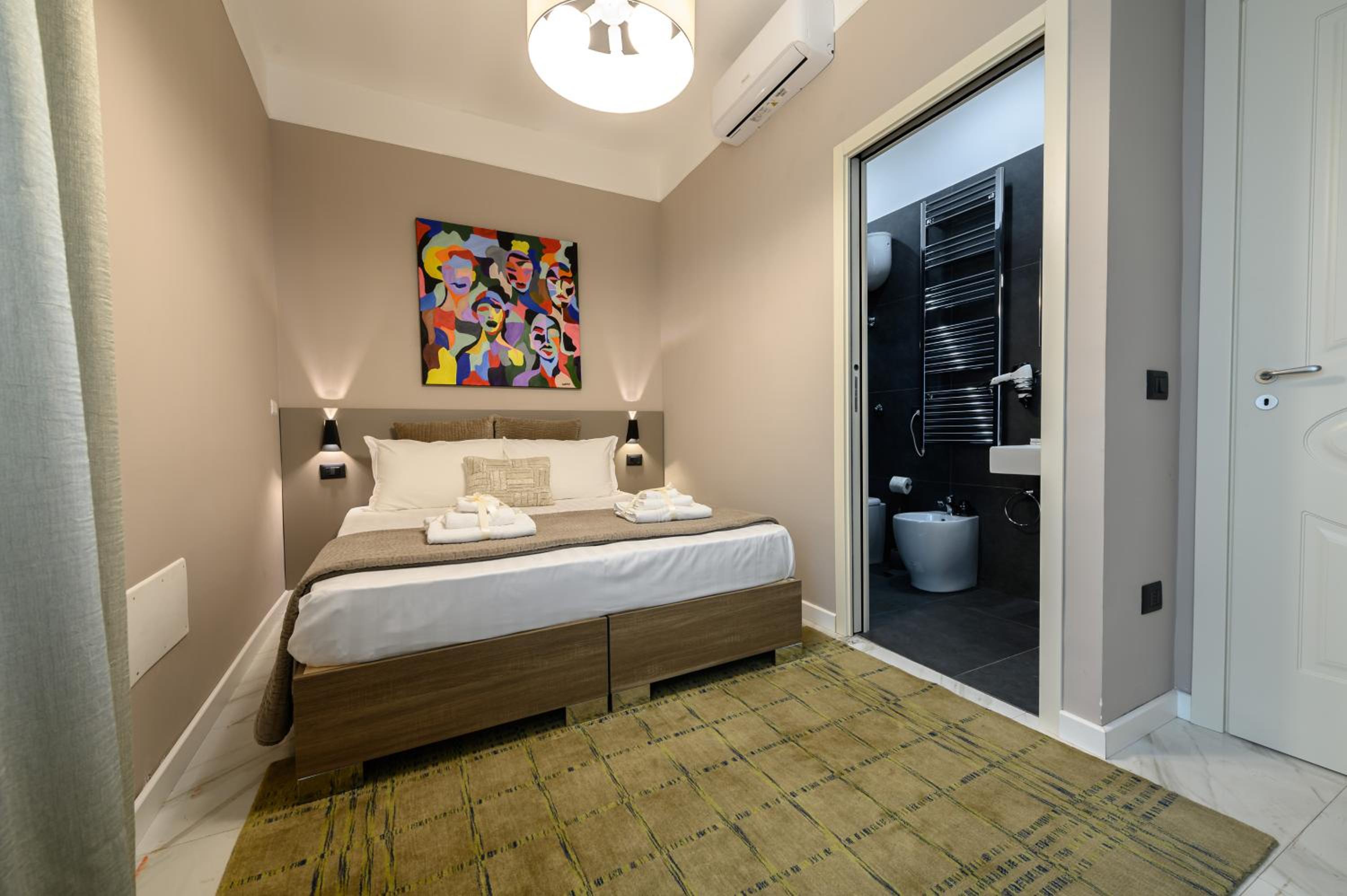 Economy Double Room photo 1