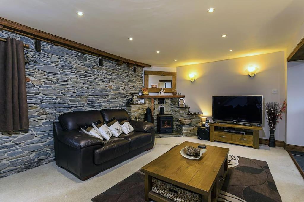 Three-Bedroom House photo 1
