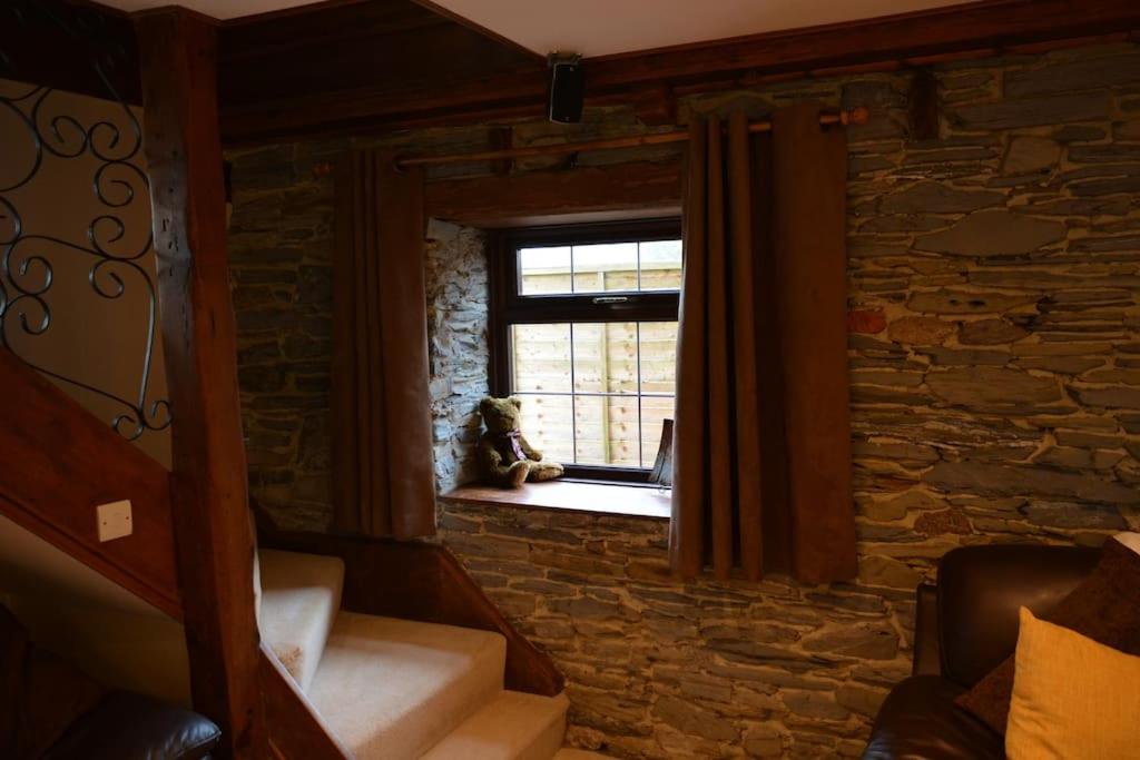 Three-Bedroom House photo 3