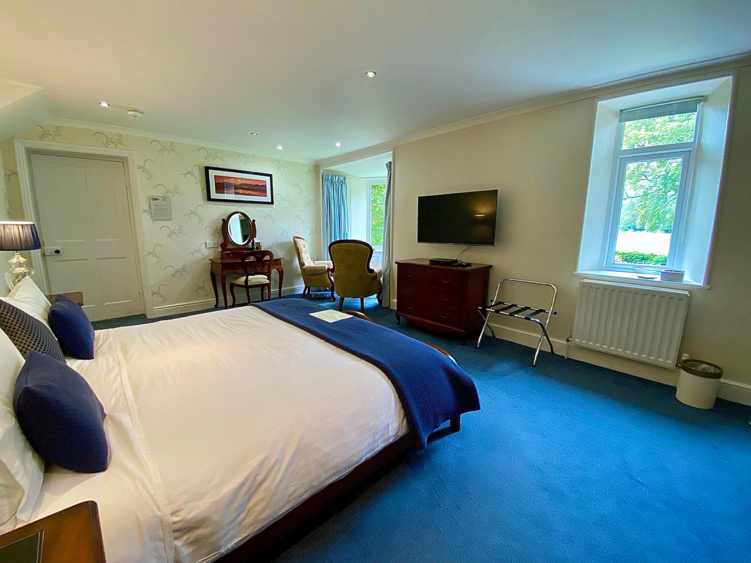 Premier with Mountain View Room 4 photo 2