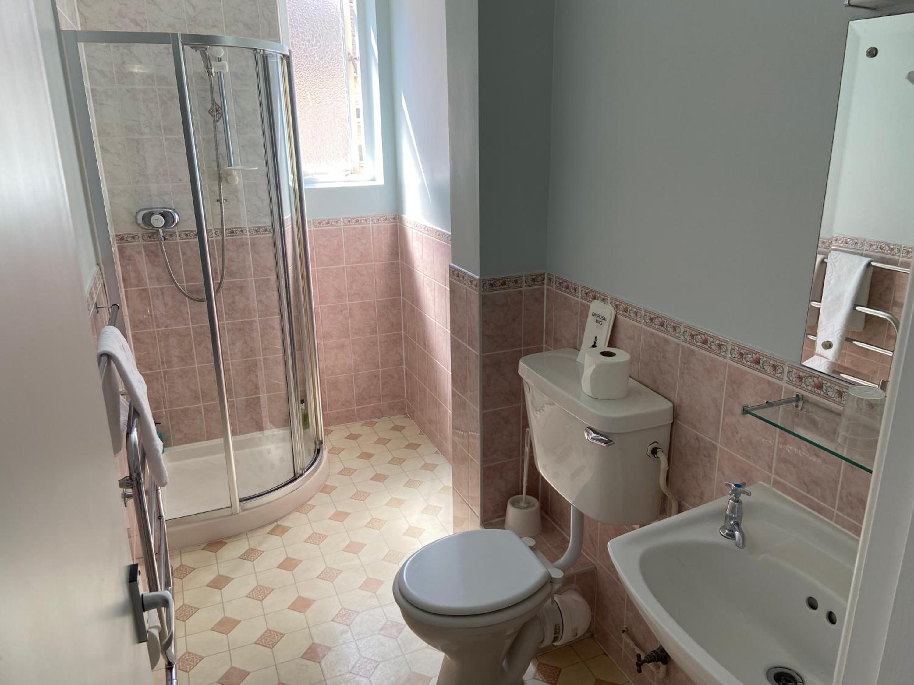 Twin Room - Photo 6