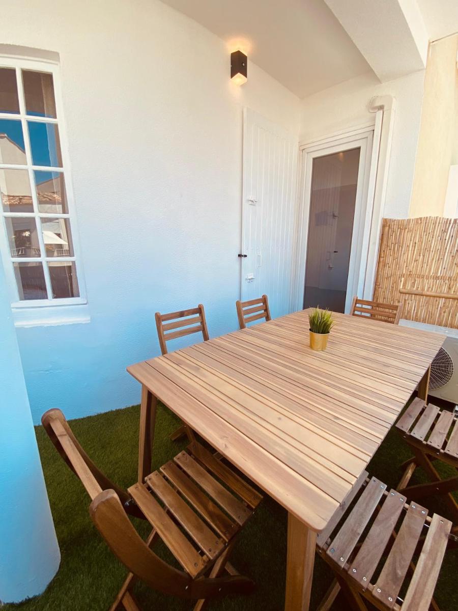Air-Conditioned Suite 6 Persons  photo 3
