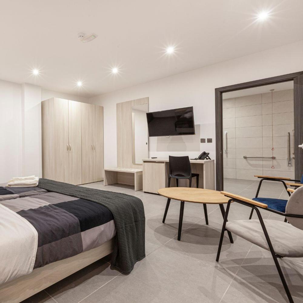 Standard Triple Room photo 2