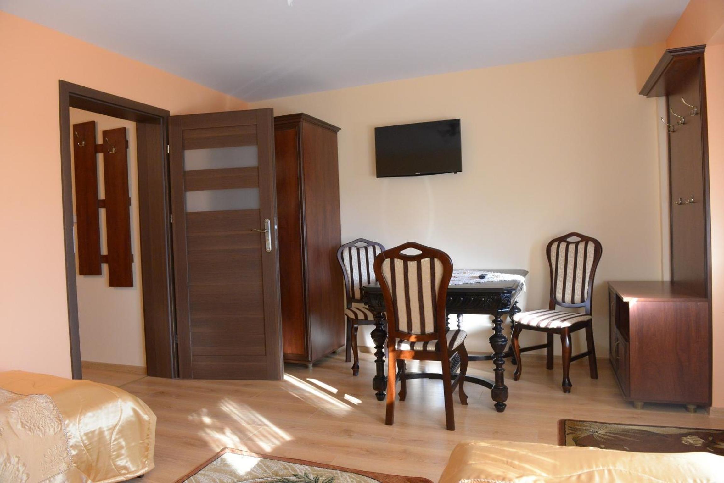 Quadruple Room - Photo 3