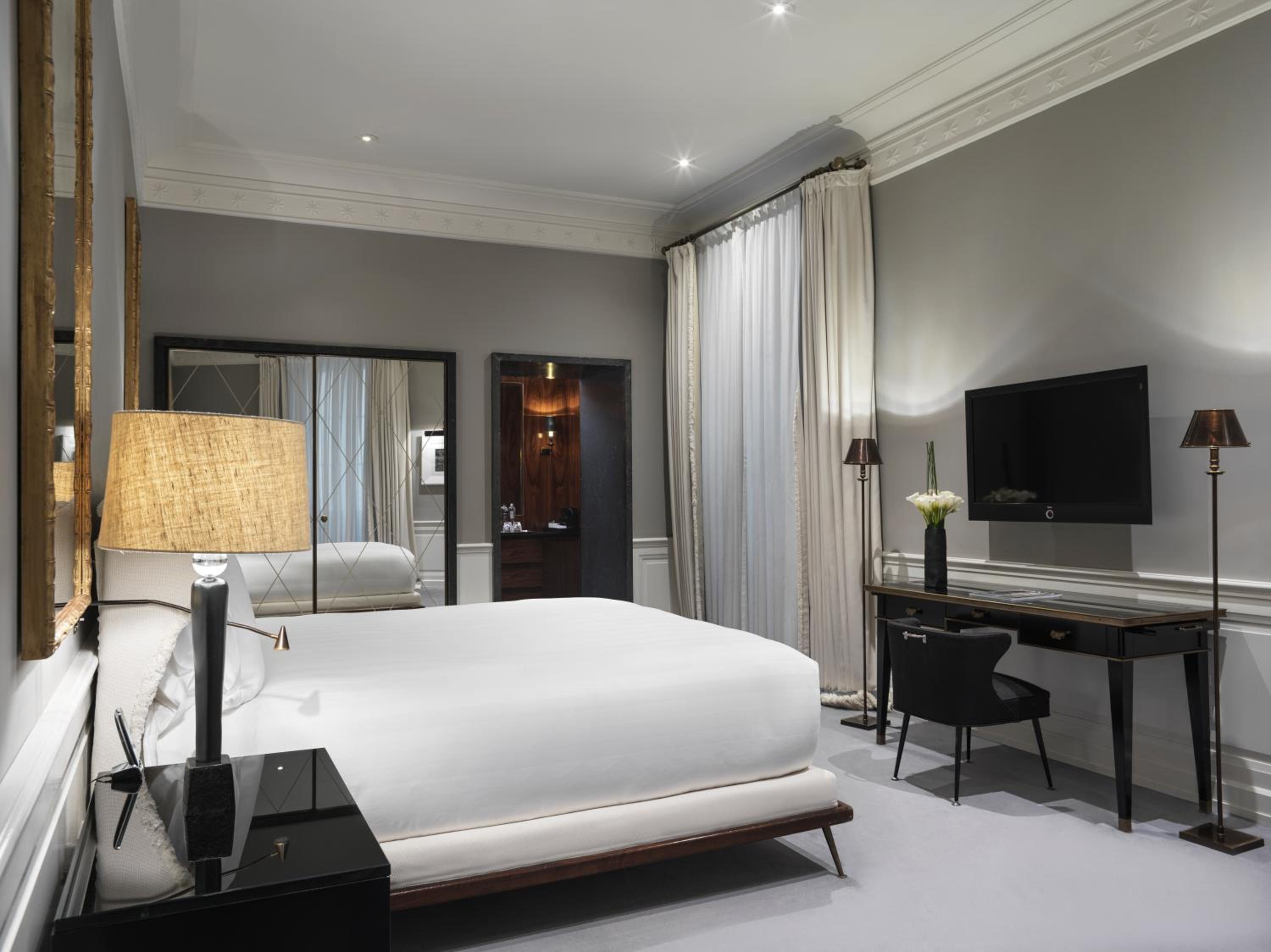 Large Double Room photo 1