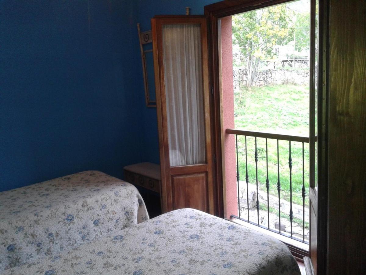 Double or Twin Room with Private Bathroom photo 1