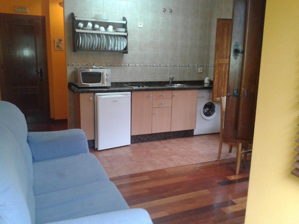 Double or Twin Room with Private Bathroom photo 3