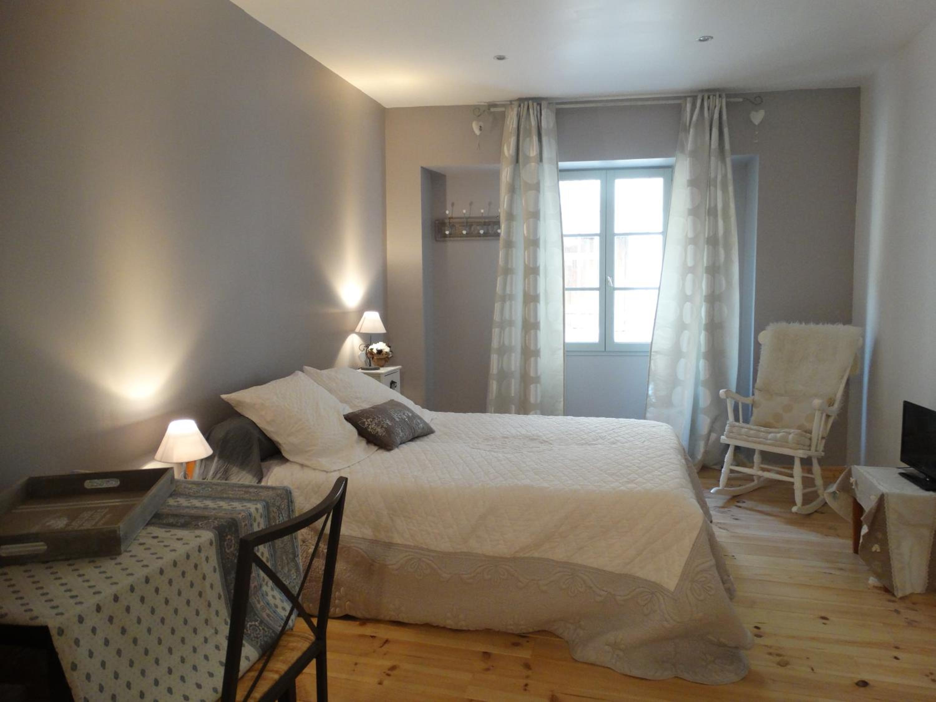 Double Room with Private Bathroom - Photo 1