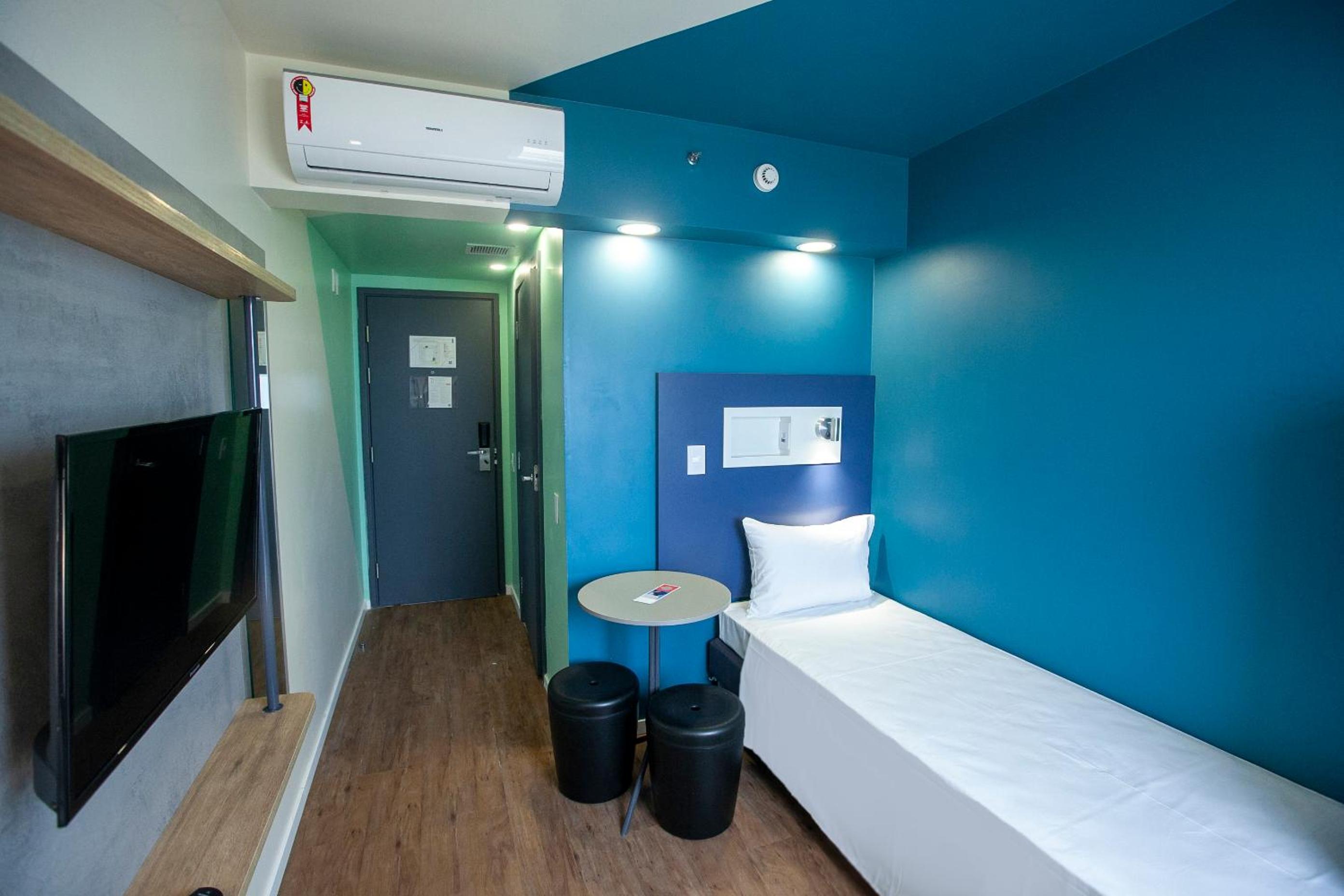 Standard Twin Room - Photo 5