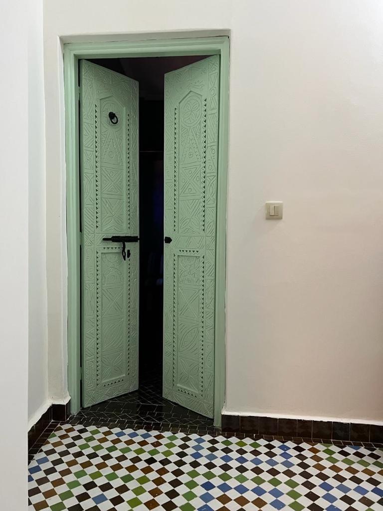 Apartment with Terrace - Photo 31