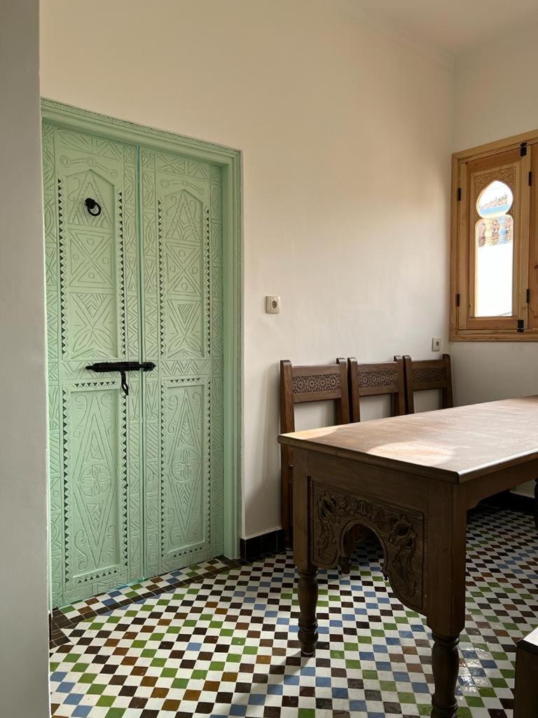Apartment with Terrace - Photo 32