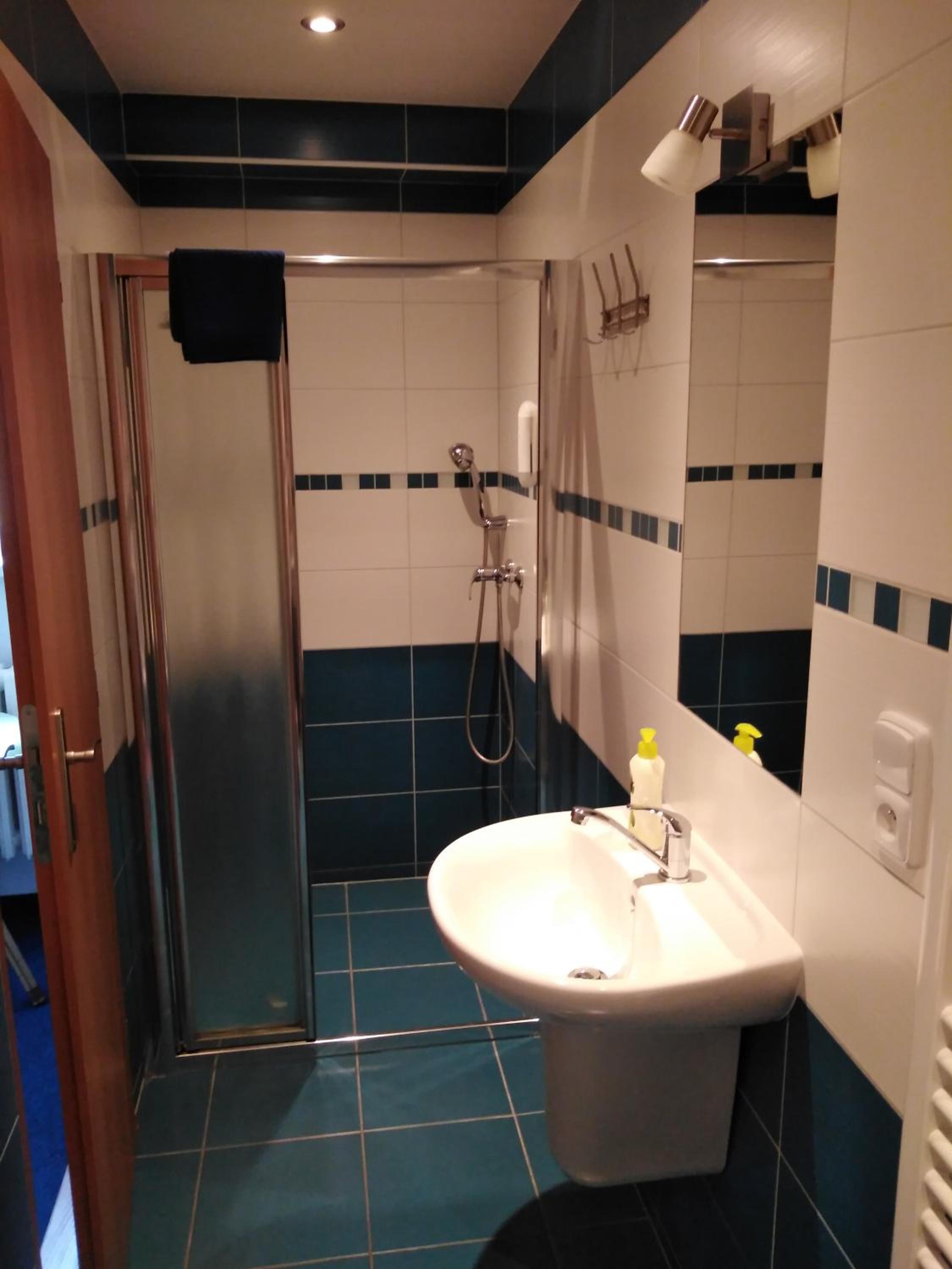 Quadruple Room with Private Bathroom photo 2
