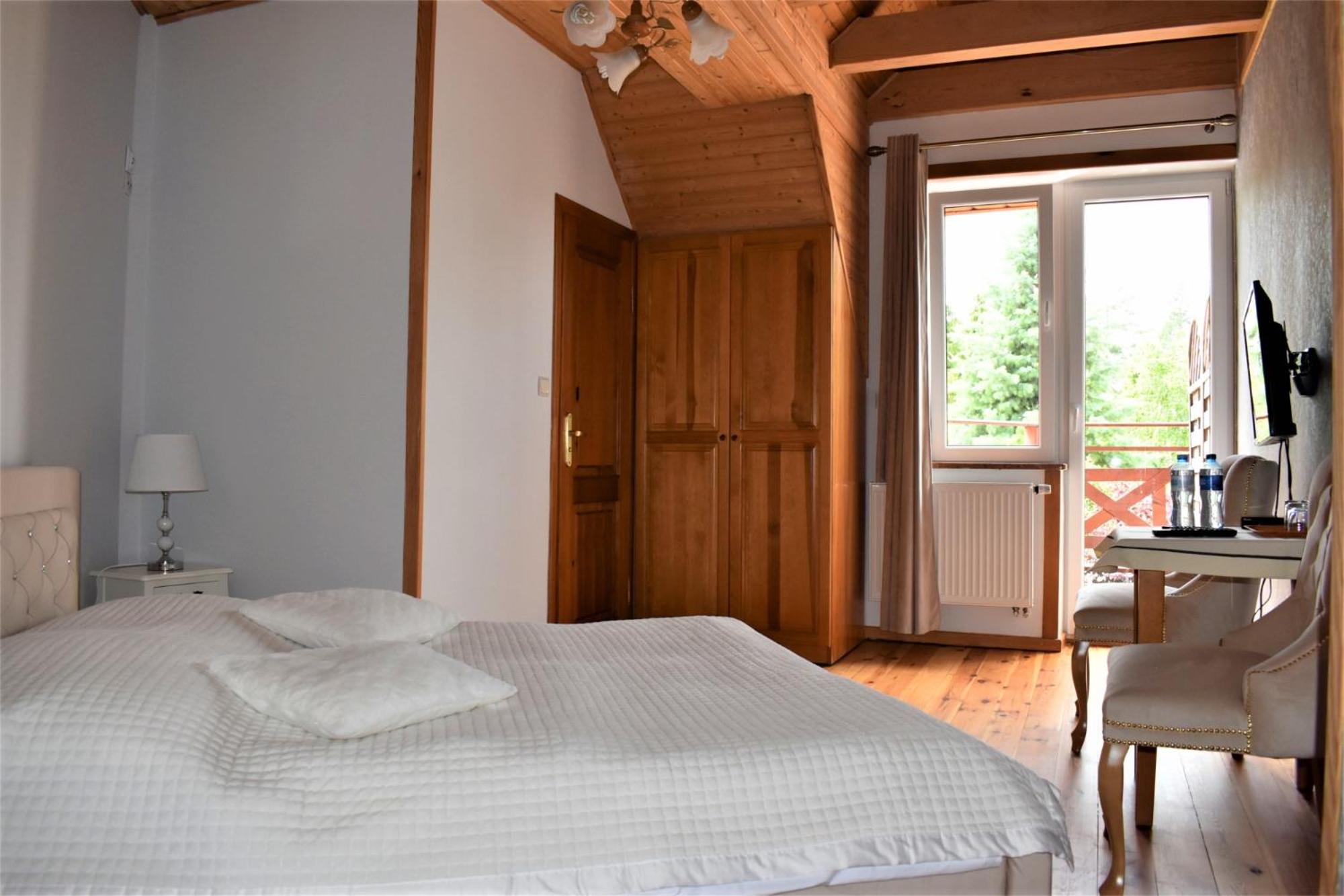 Double Room with Balcony photo 3
