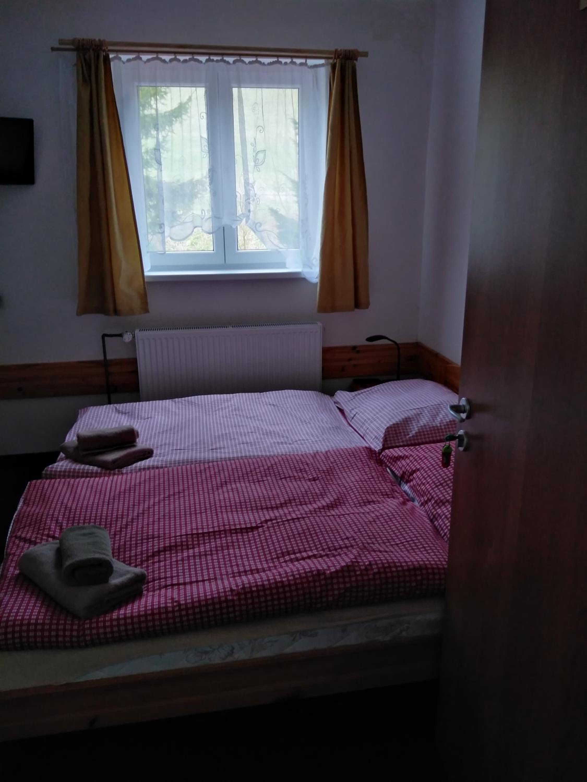 Standard Twin Room photo 3