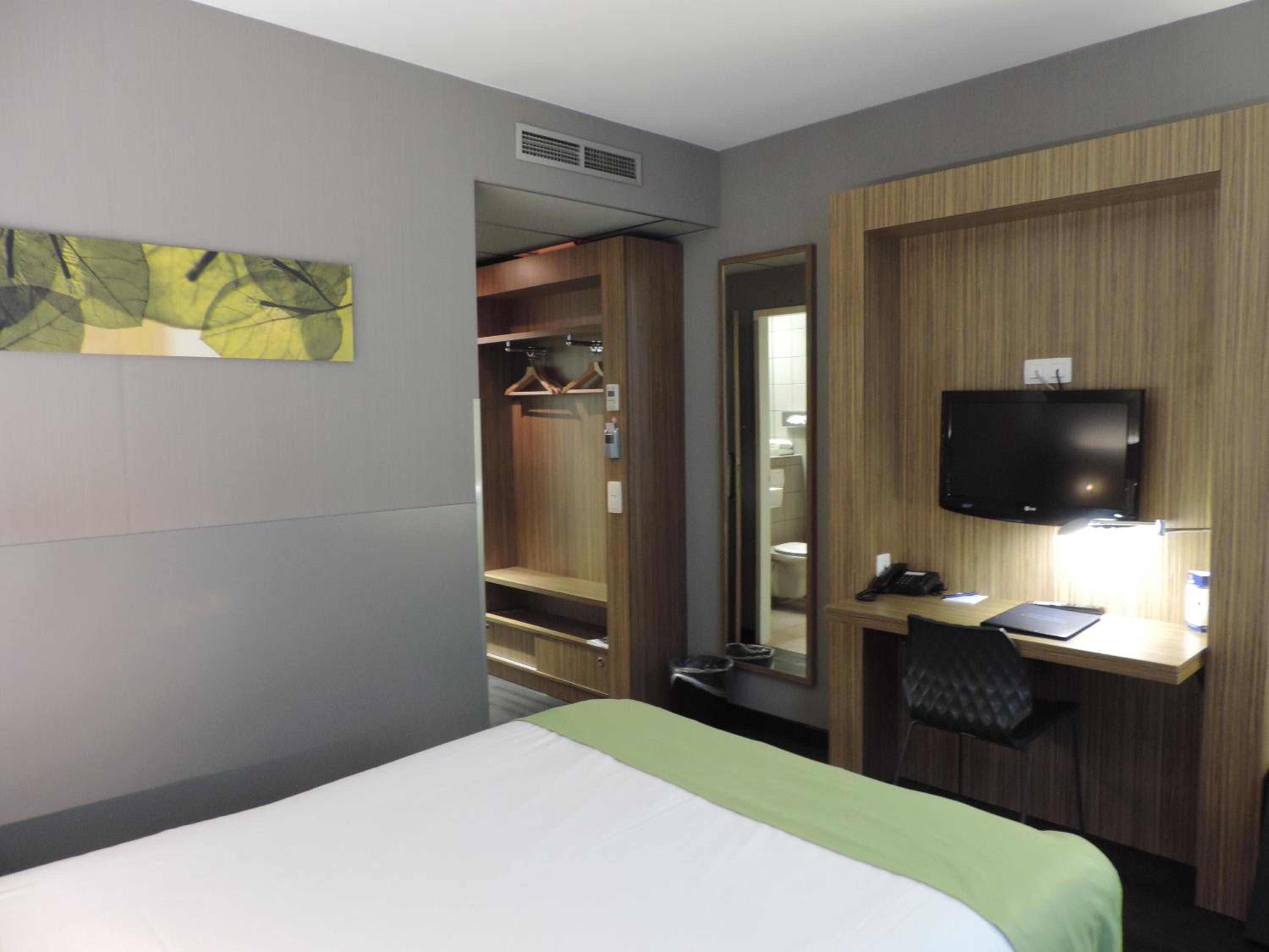 Standard Double Room - Photo 6