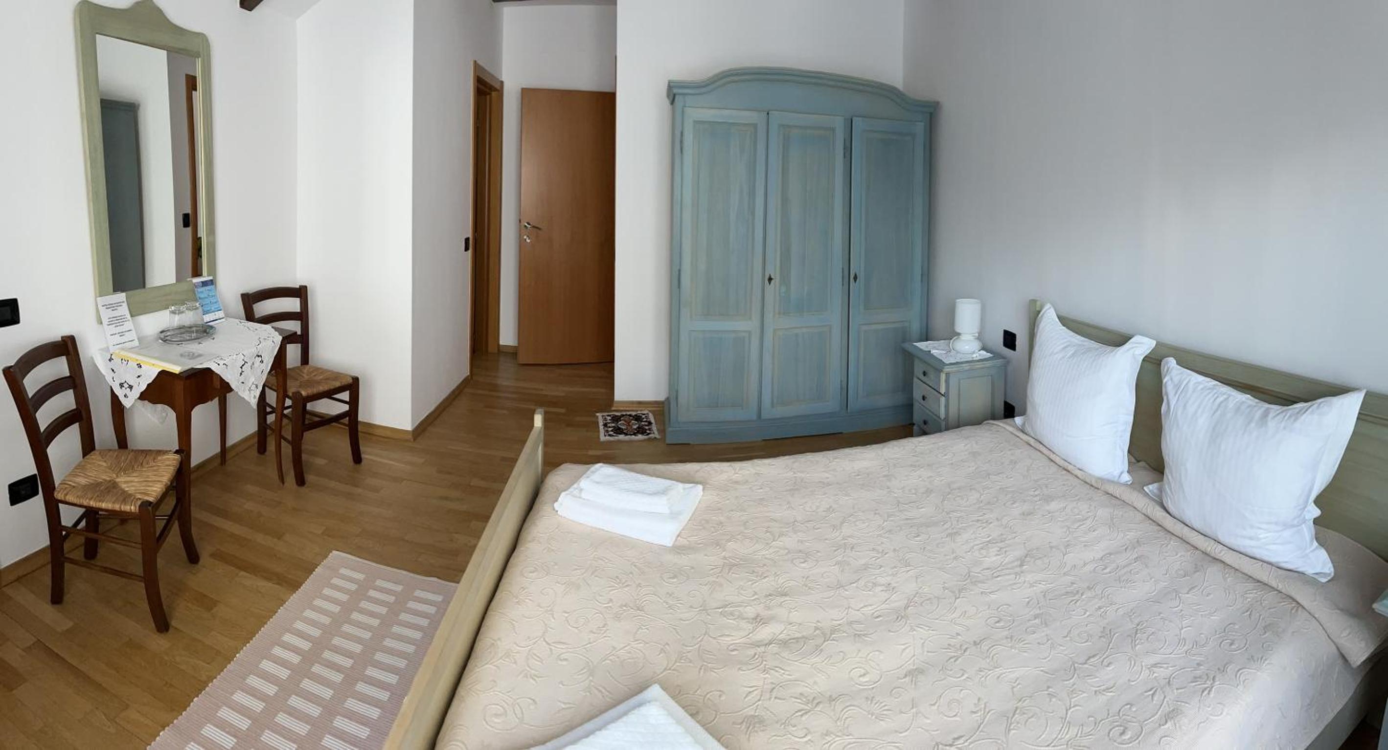 Double Room - Photo 7