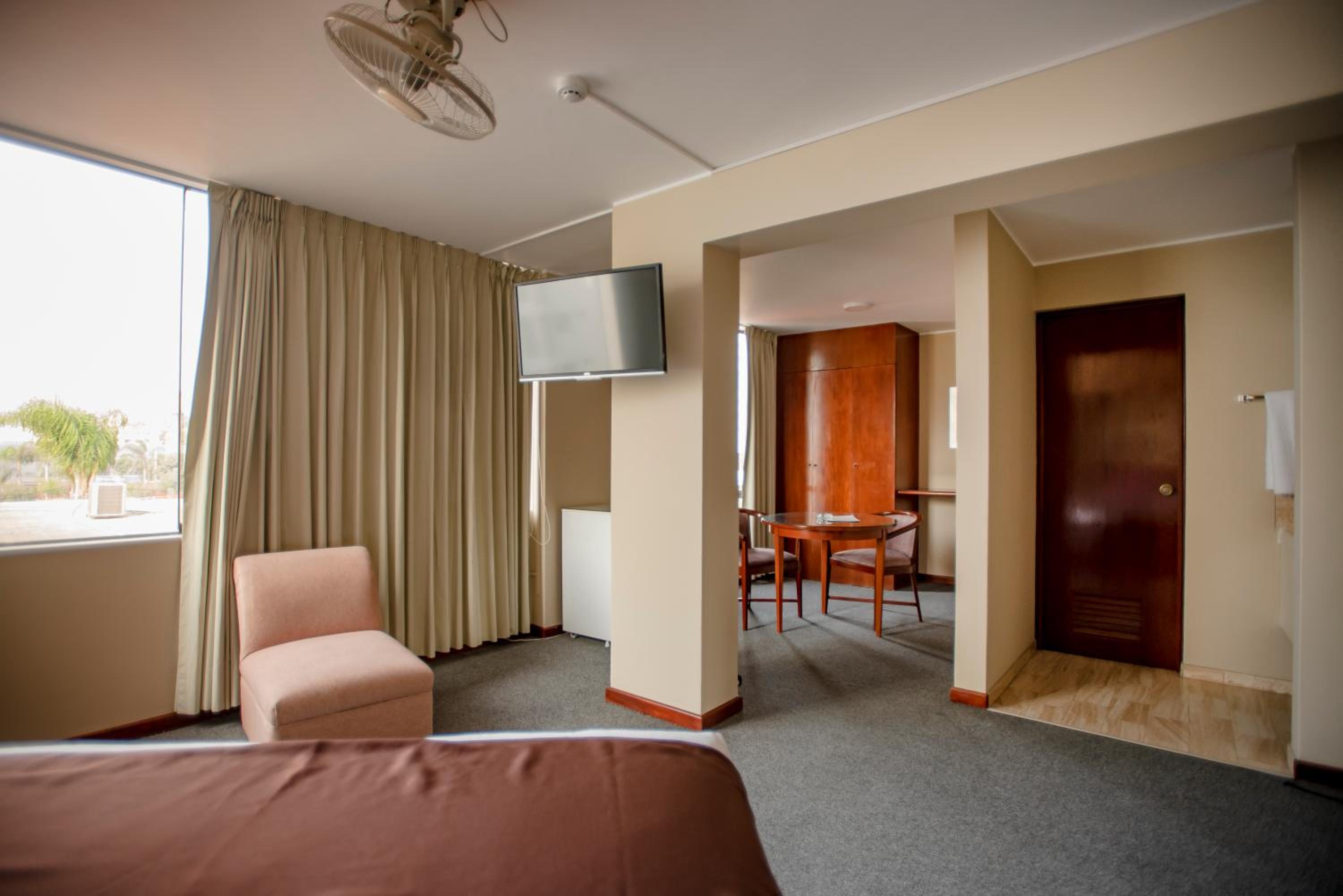 Standard Twin Room photo 2