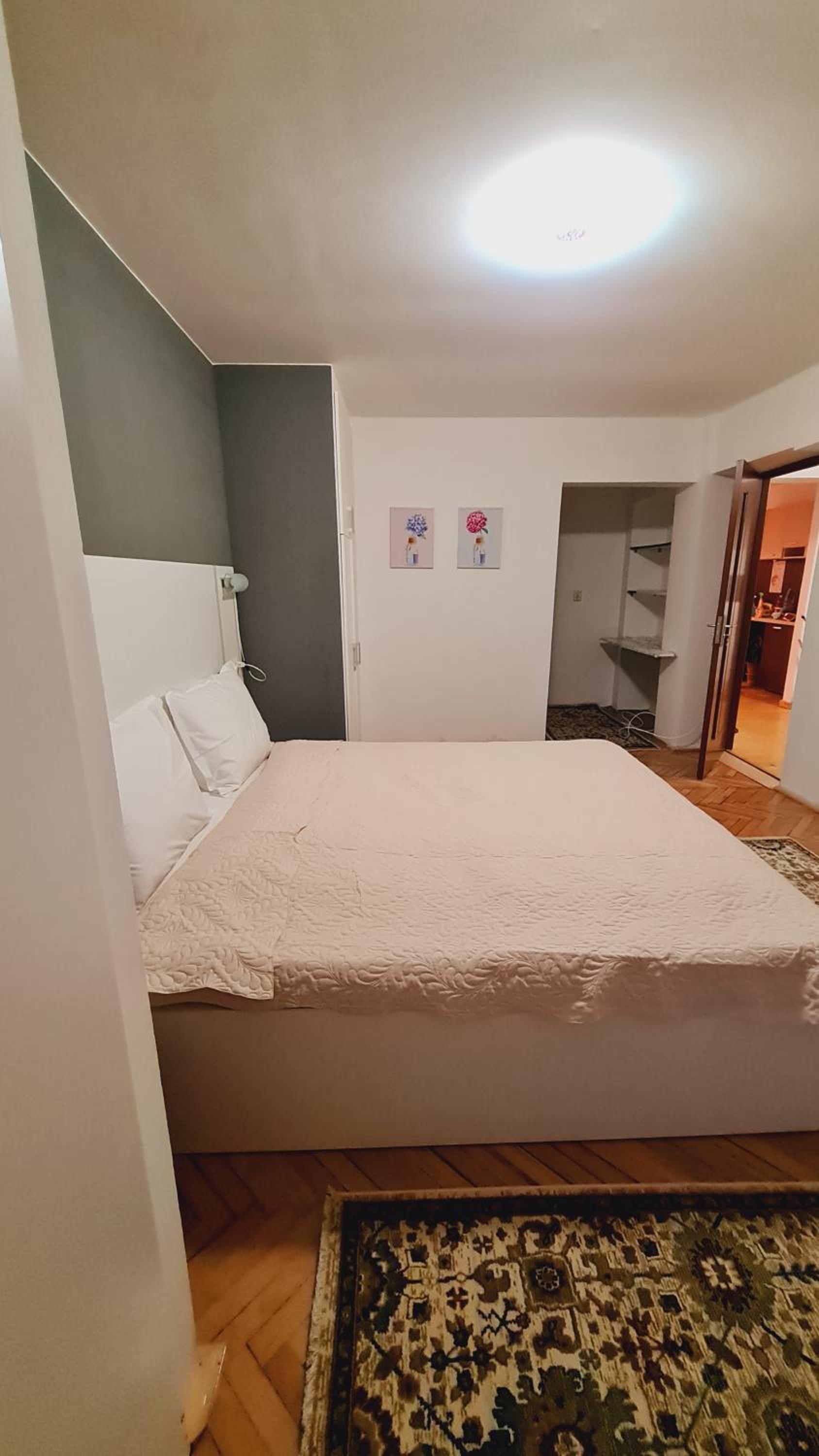 Apartment - Photo 8