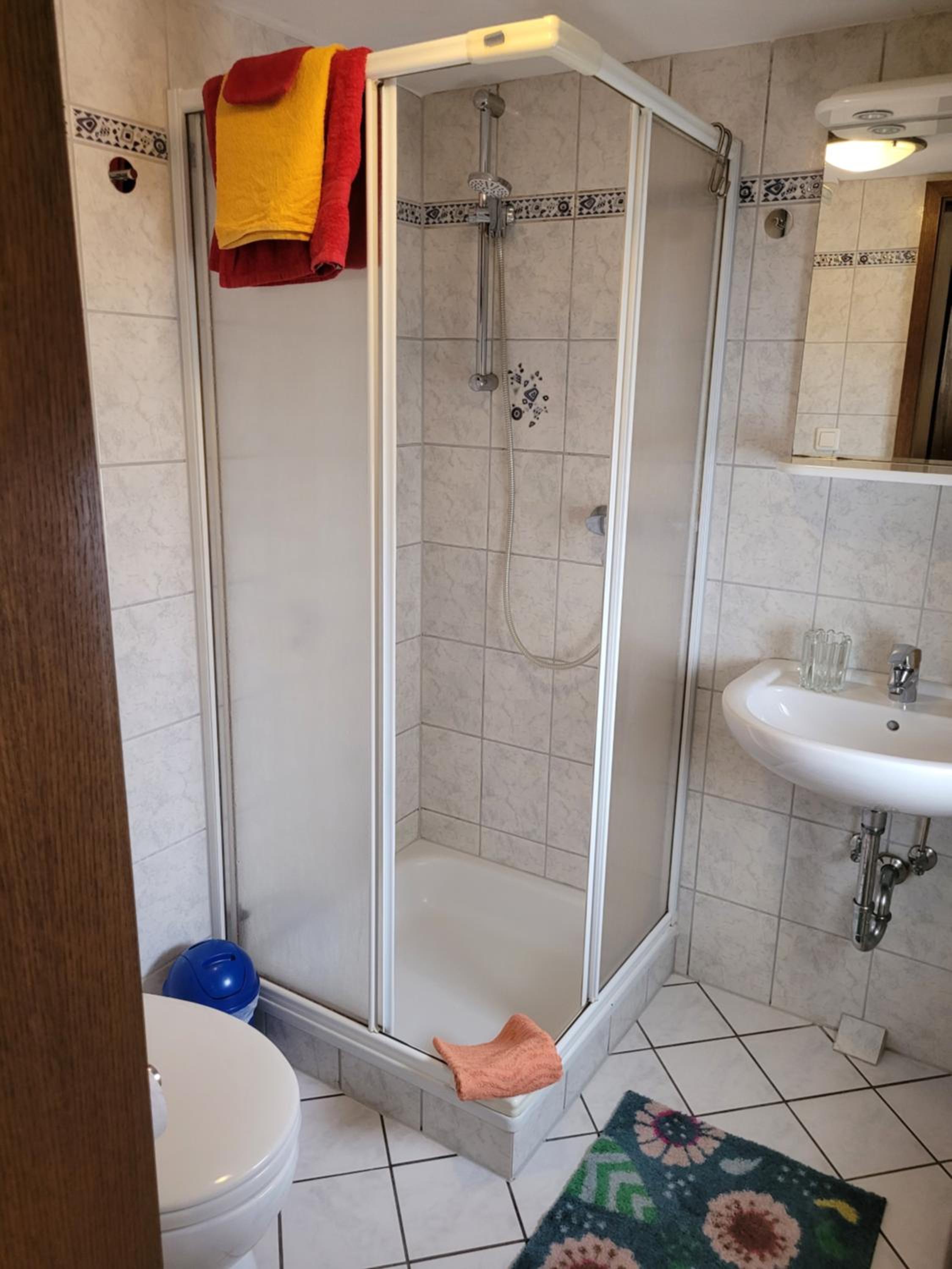 Standard Single Room with Shower photo 2