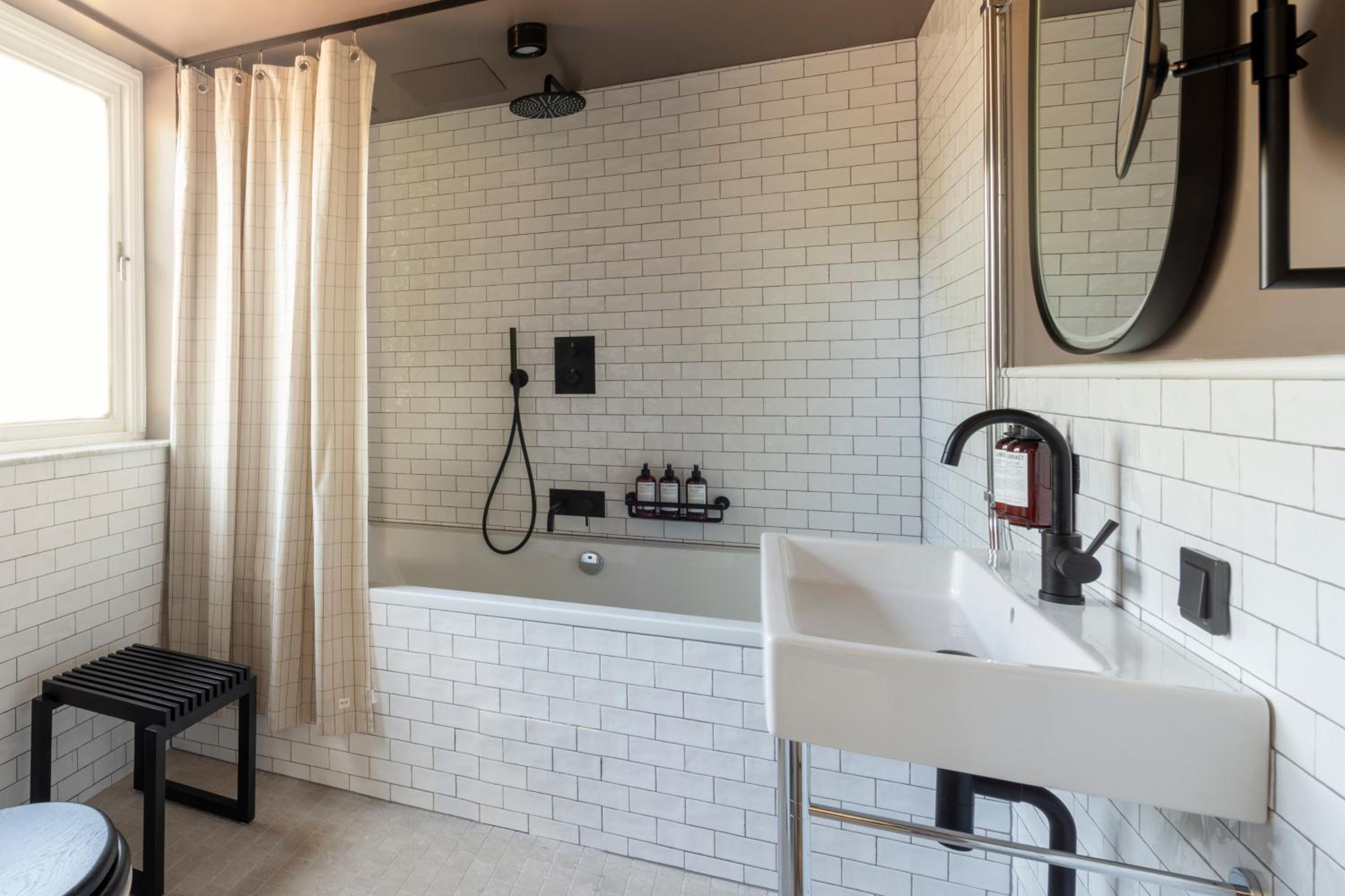 Suite (Excluding Spa) photo 3