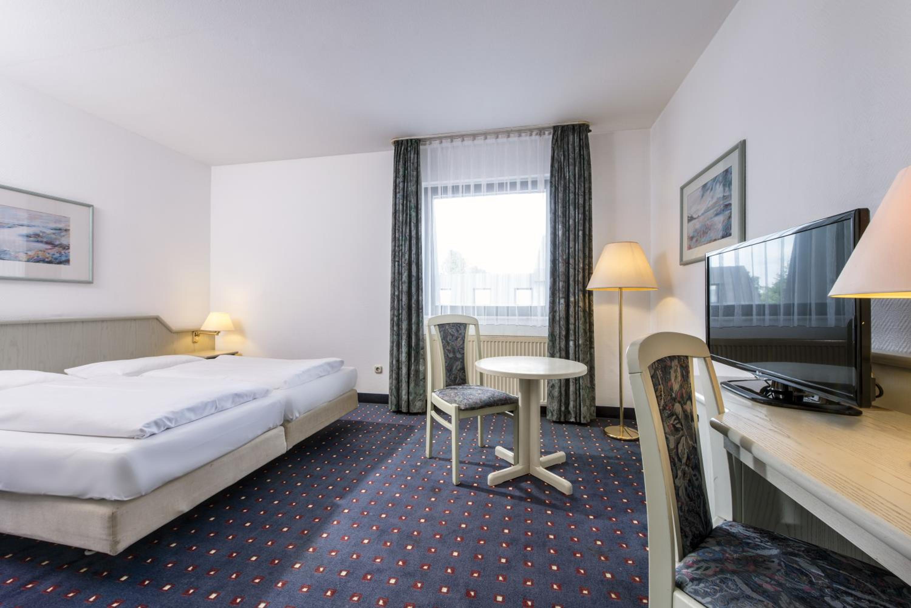 Business Double or Twin Room - Photo 1