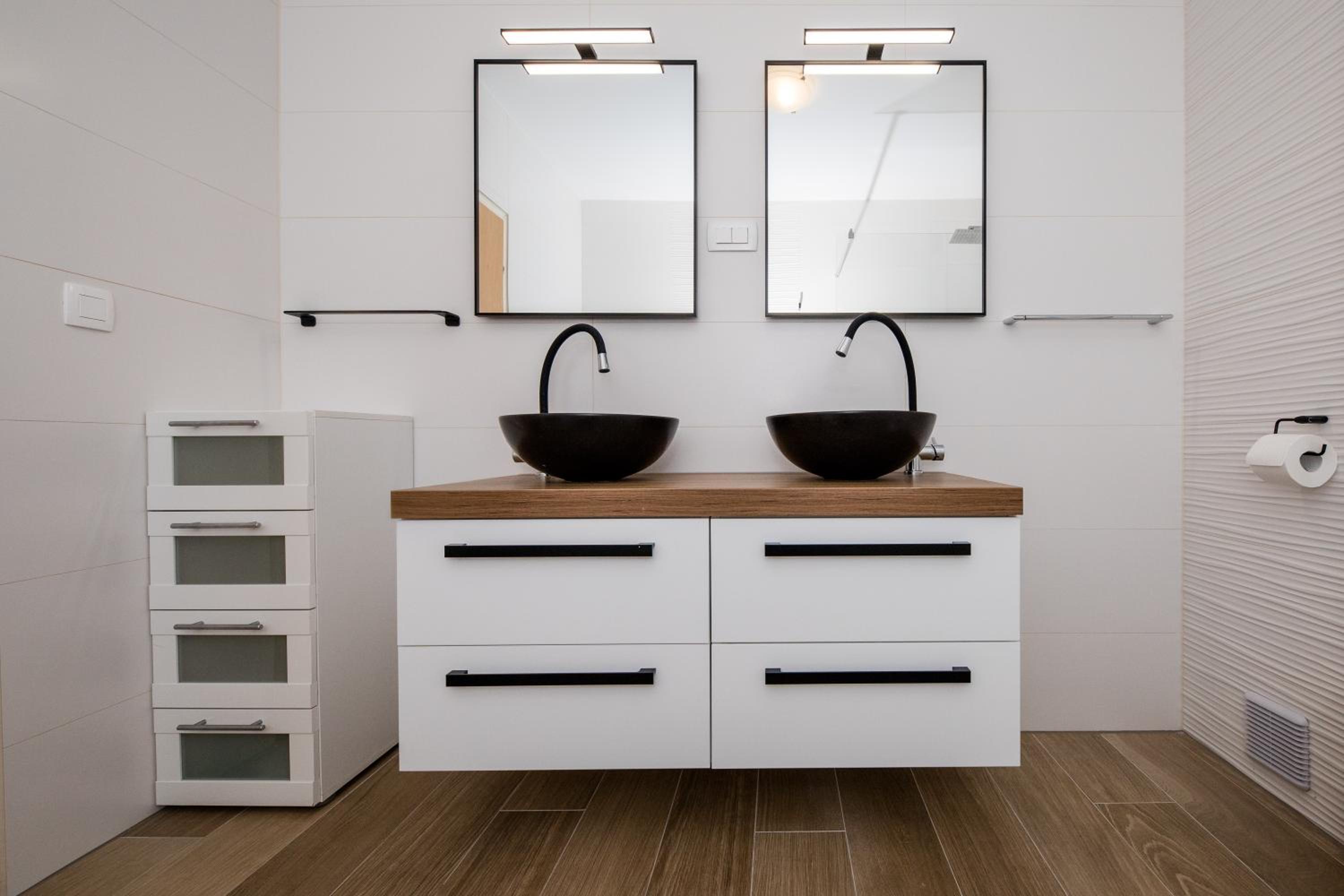 Two-Bedroom Apartment - Photo 7