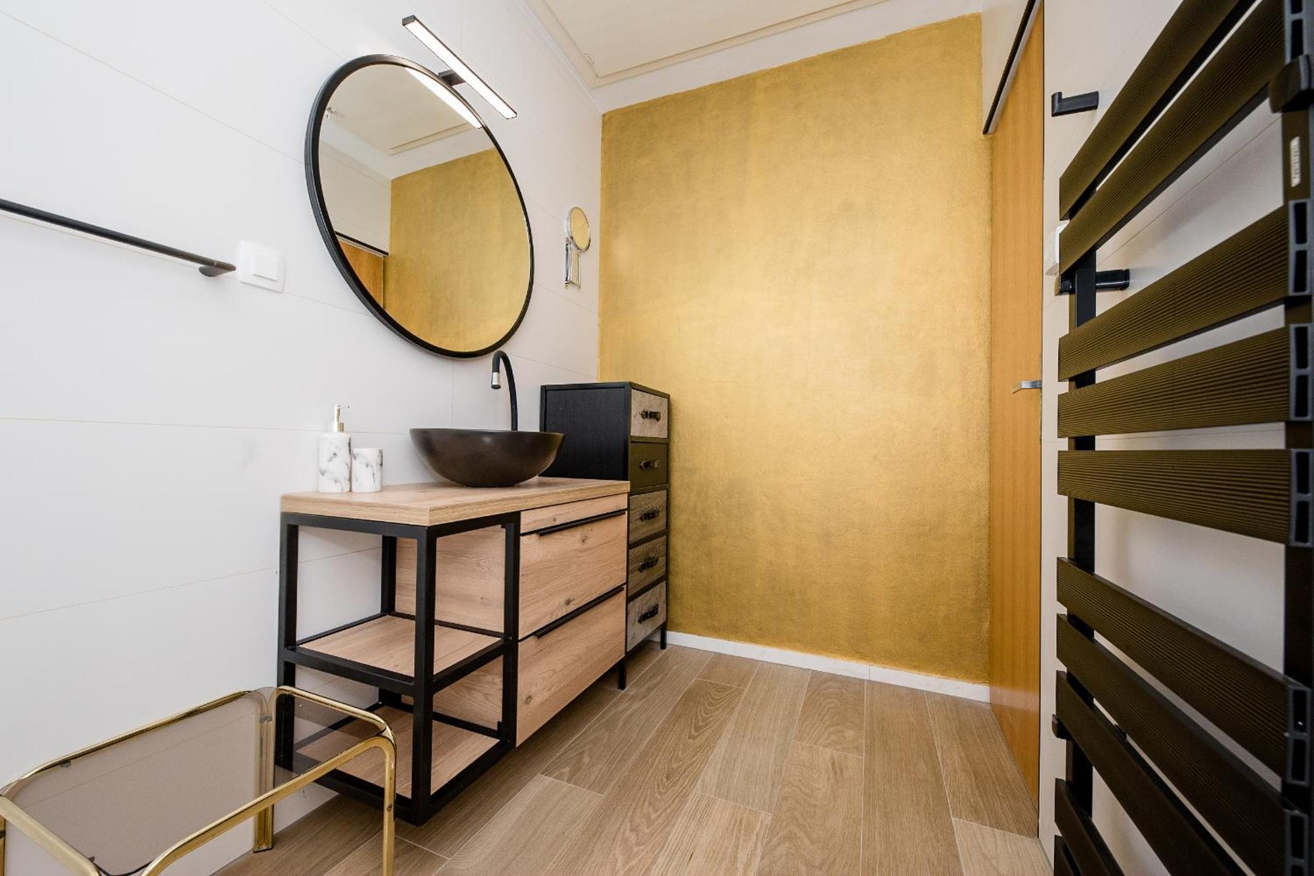 Studio Apartment - Photo 3