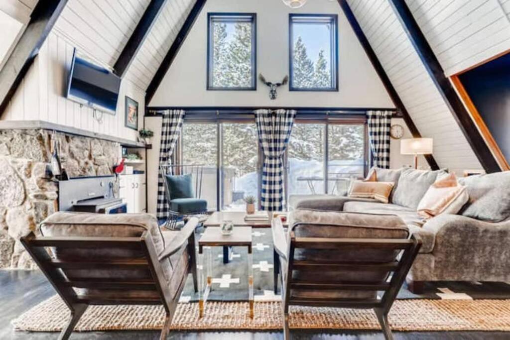 Three-Bedroom House photo 1