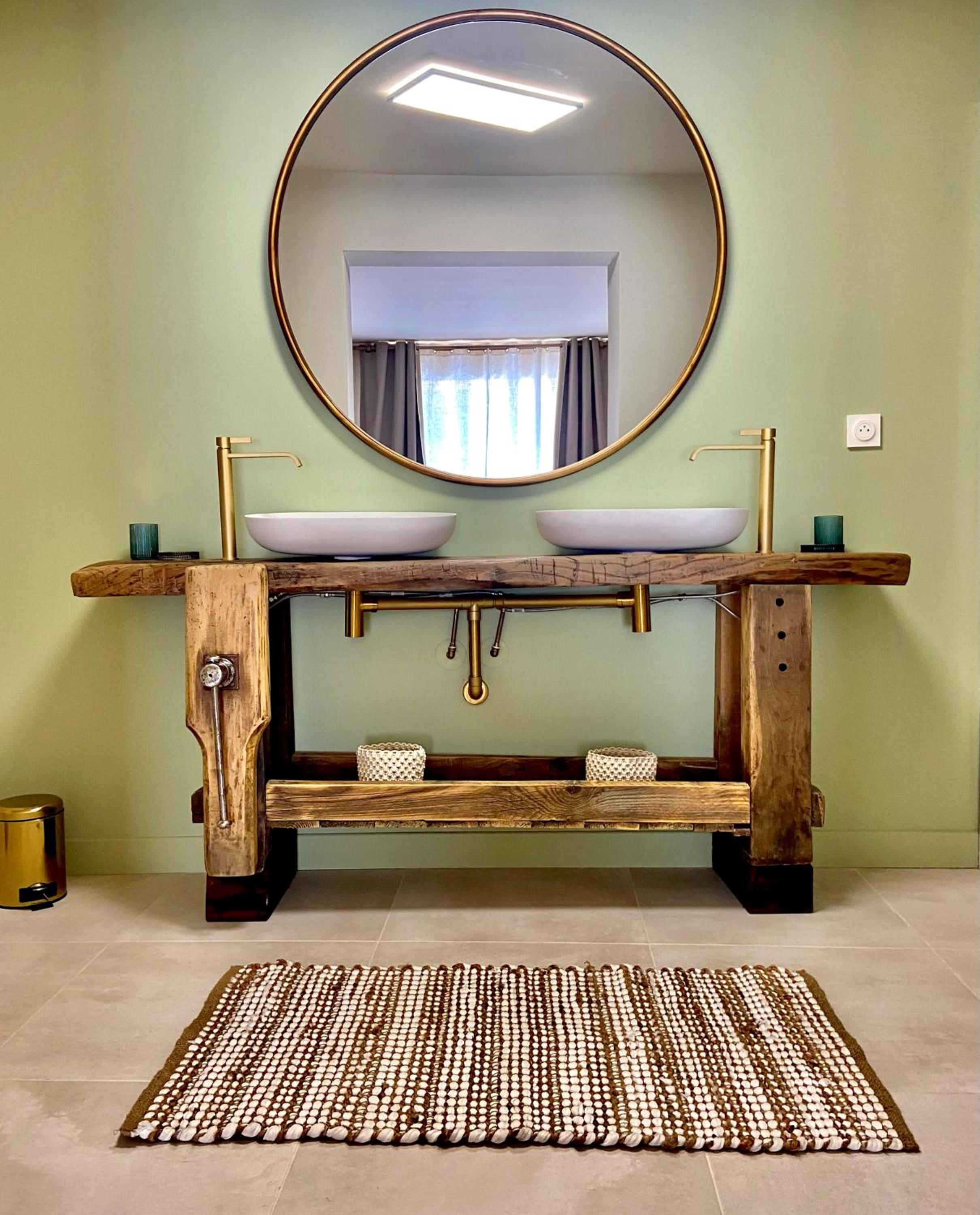 Superior King Suite - Photo 29