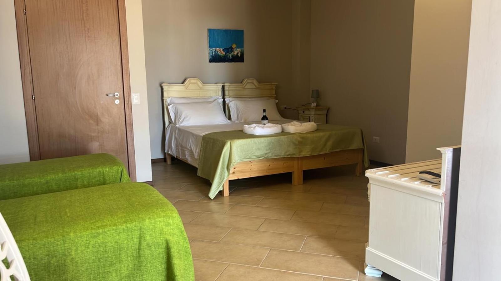 Superior Double or Twin Room with Sea View - Photo 1