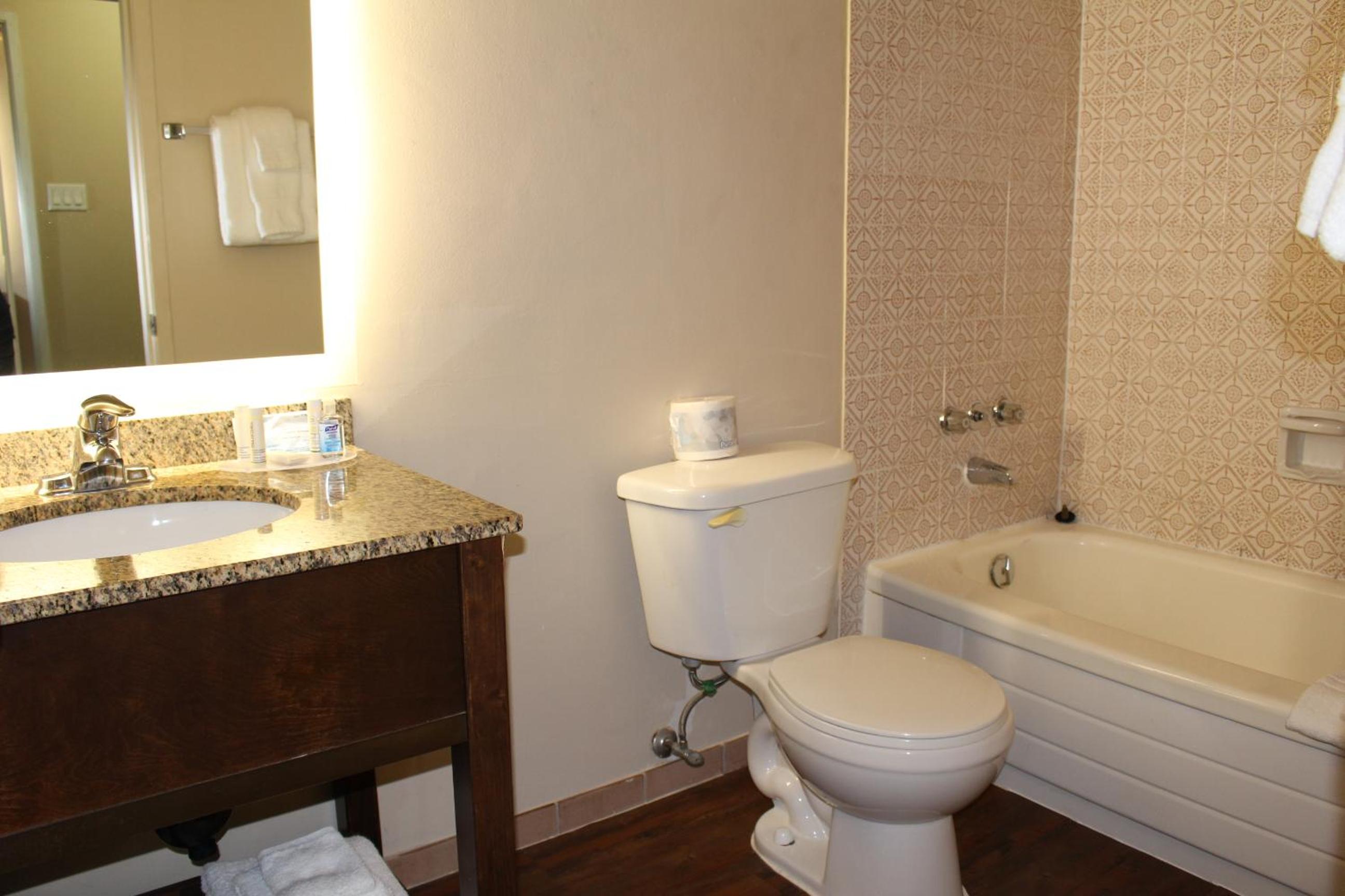 Double Room with Two Double Beds - Non-Smoking - Photo 6