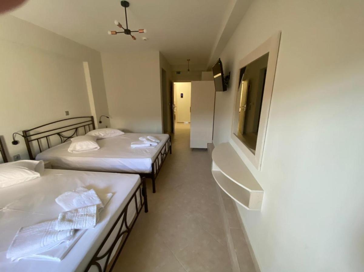 Economy Quadruple Room photo 2