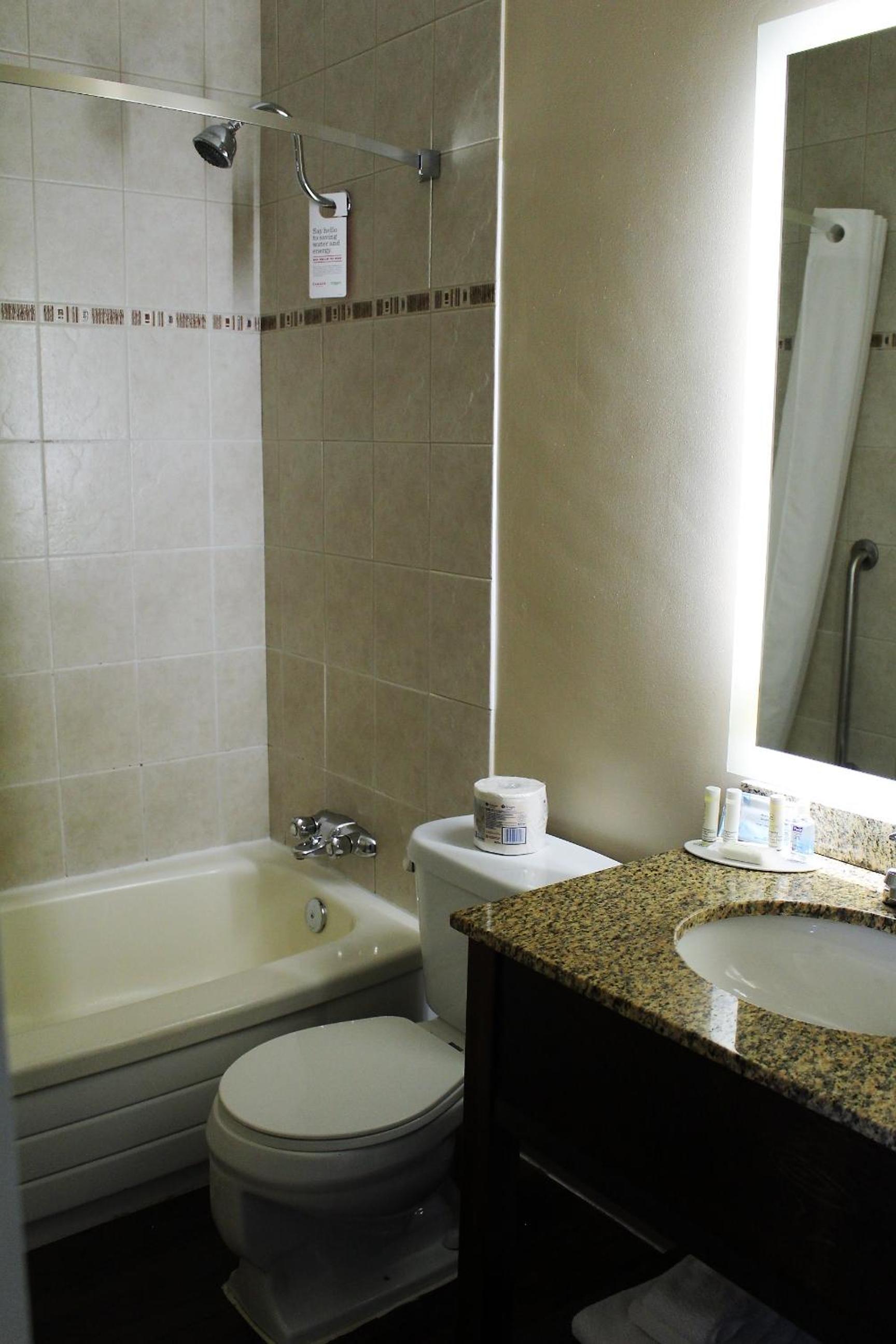 King Room - Non-Smoking - Photo 7
