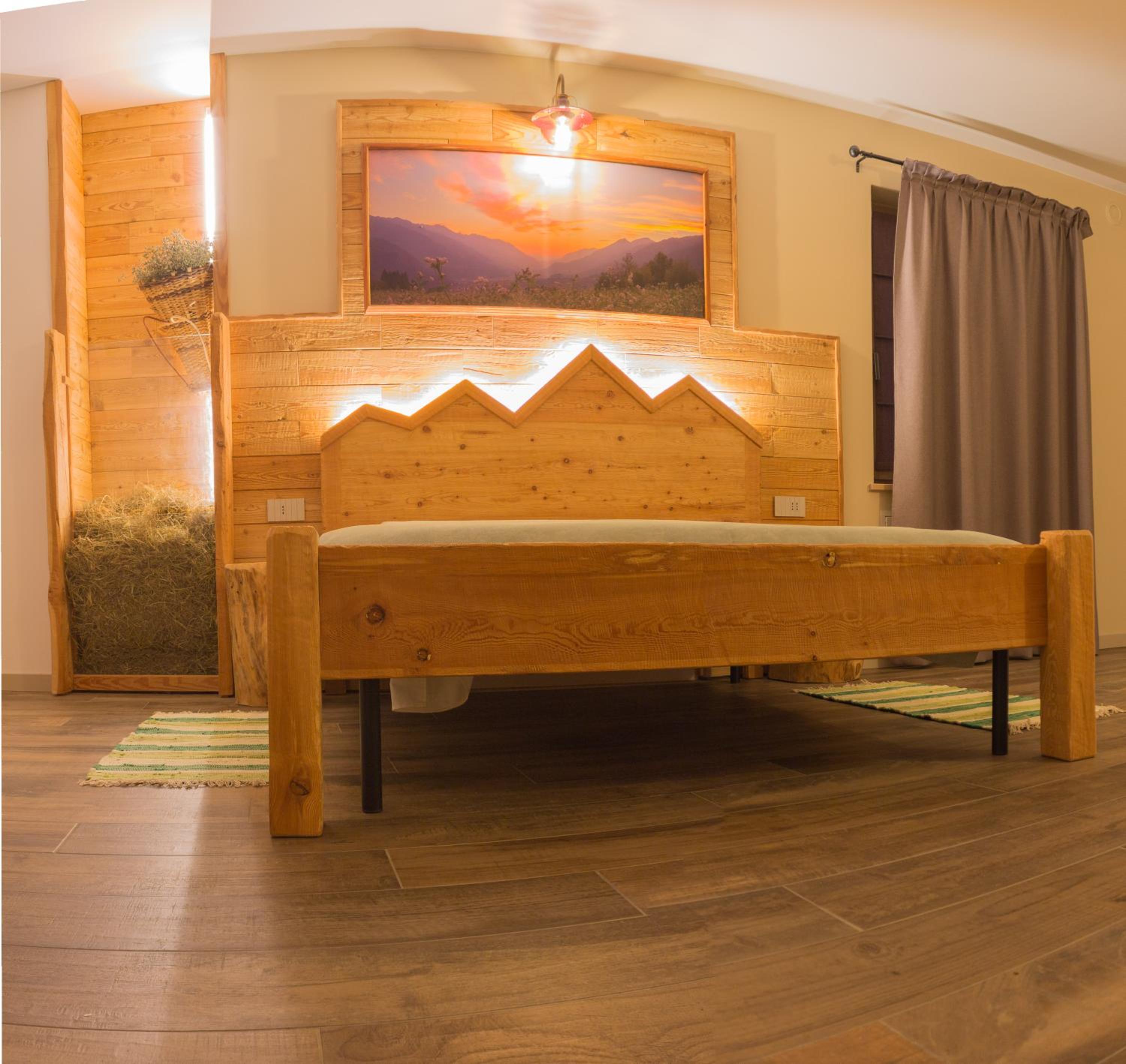 Quadruple Room with Private Bathroom