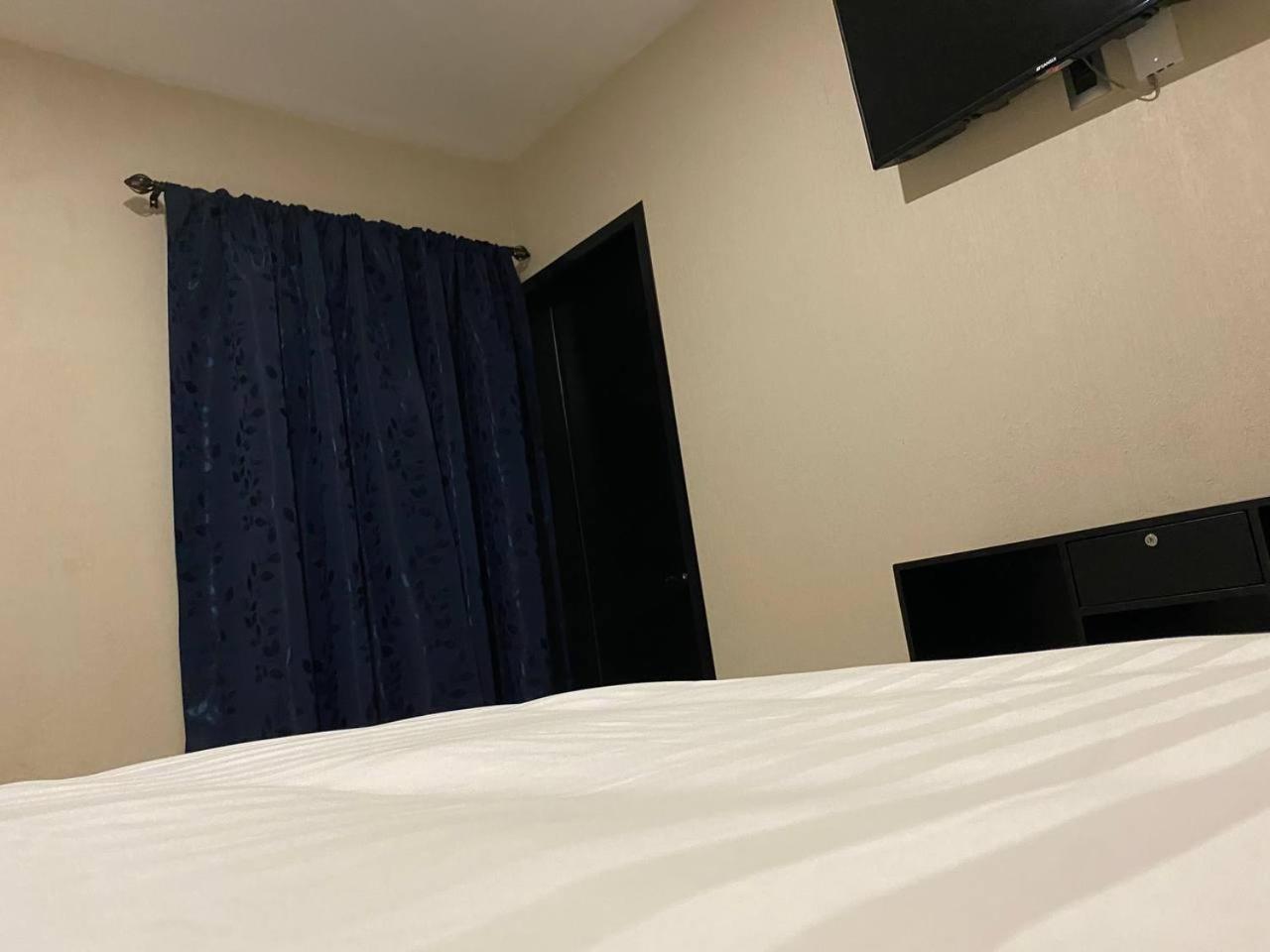 Double Room - Photo 9