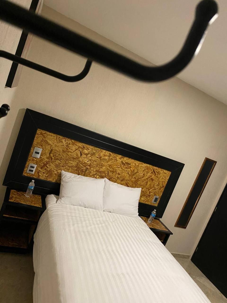Double Room - Photo 8