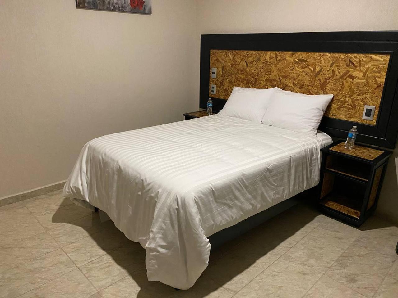 Double Room - Photo 10
