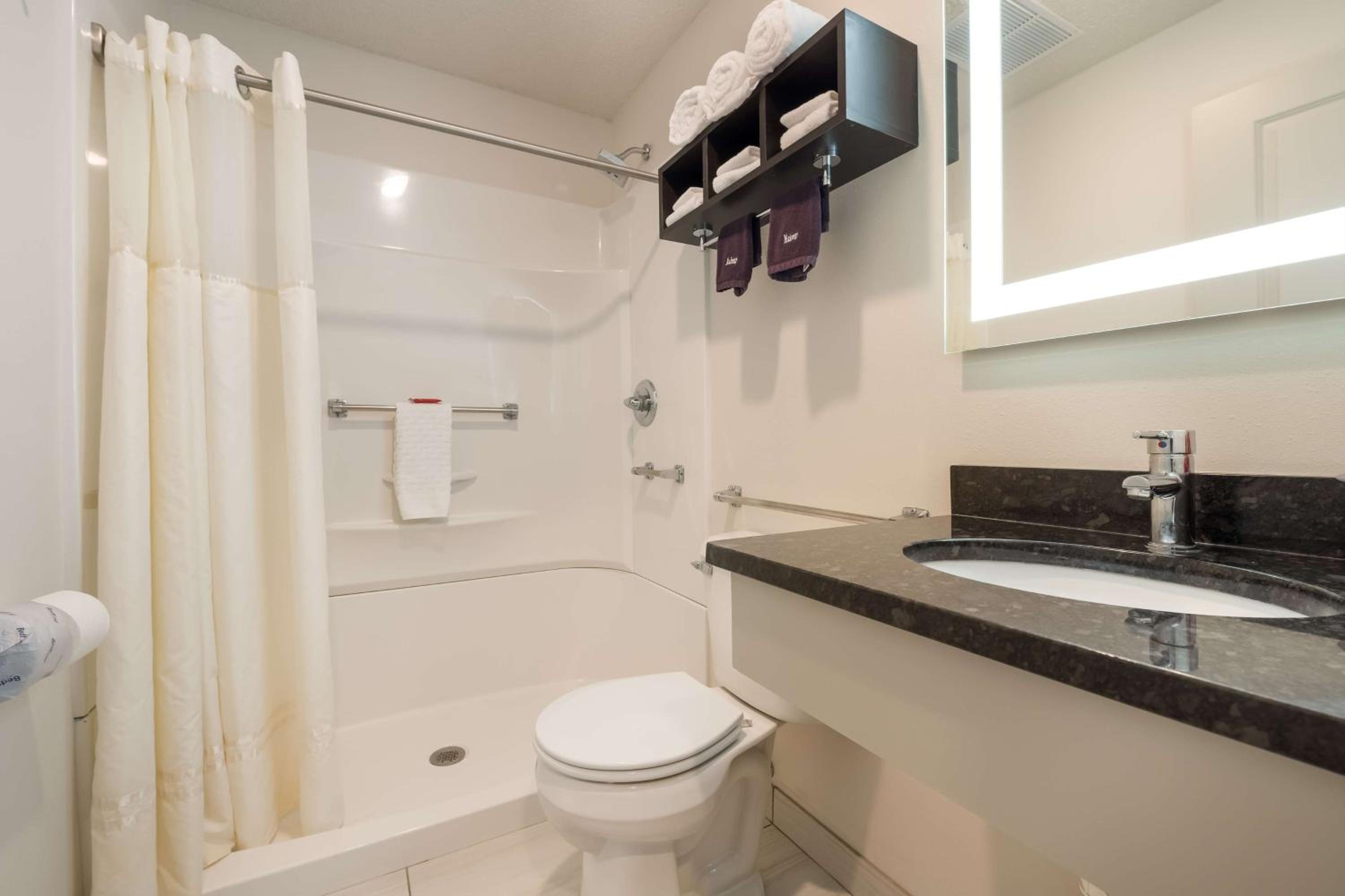 Double Room with Two Double Beds - Photo 4