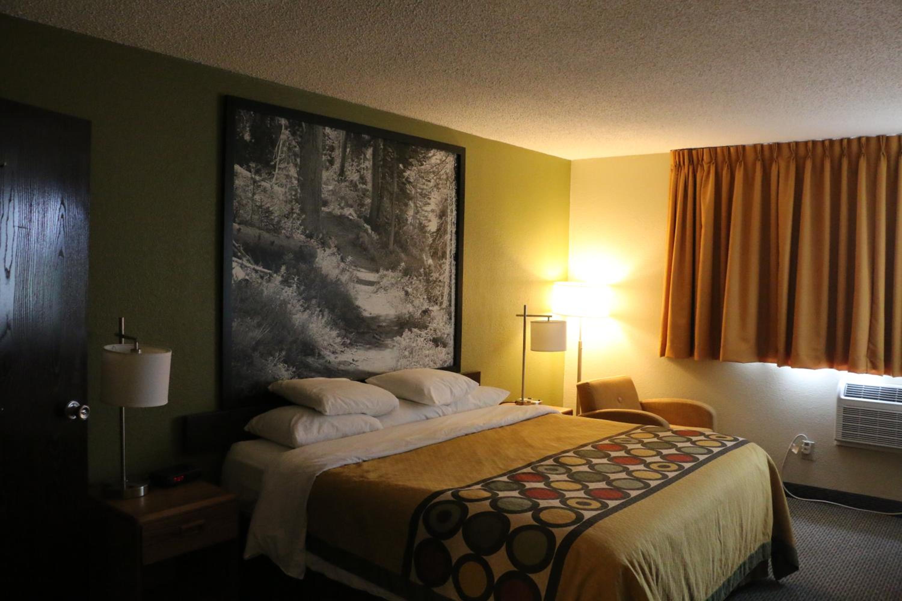 King Room- Non-Smoking photo 1