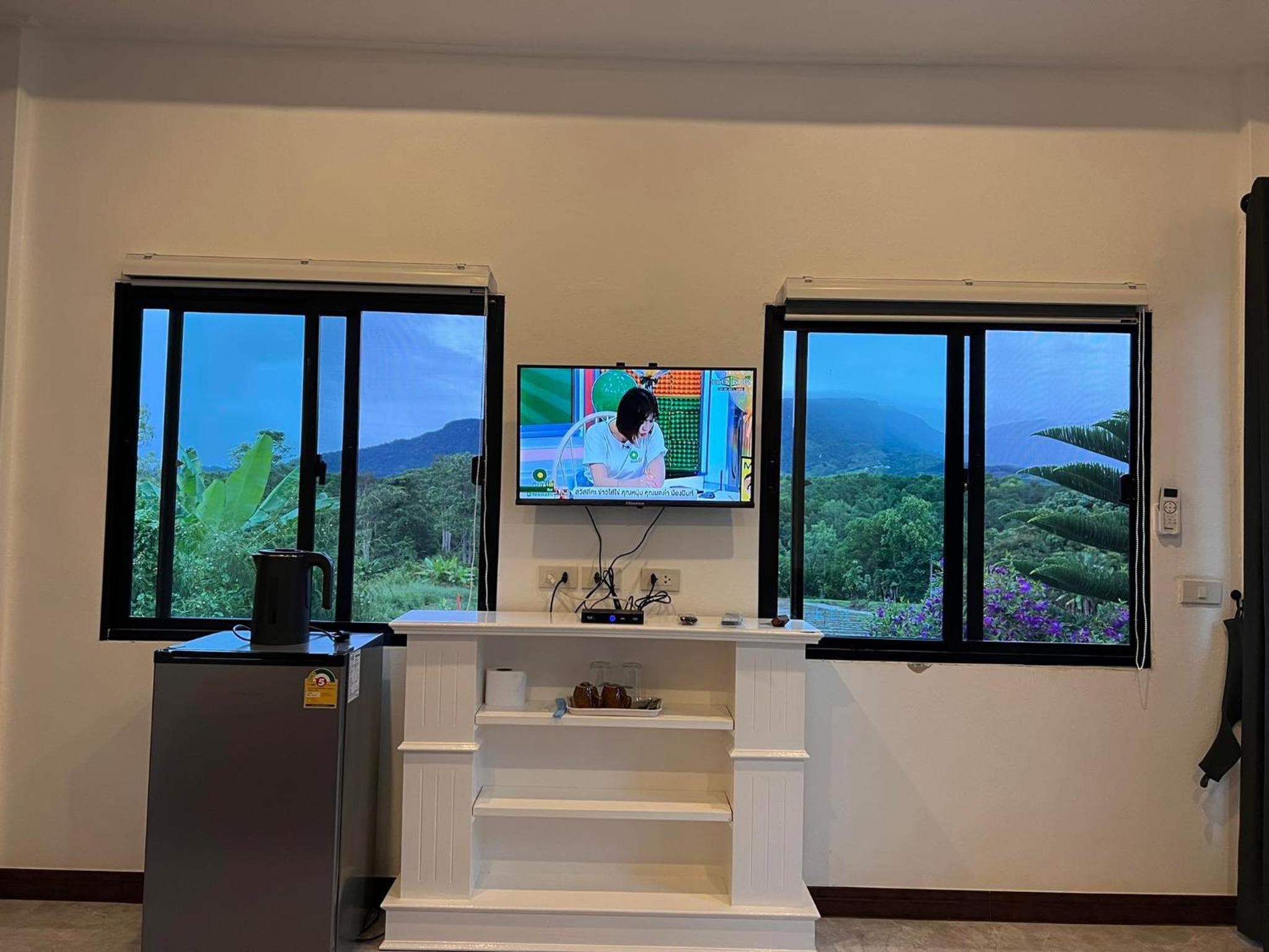 Deluxe Double Room with Balcony - Photo 1