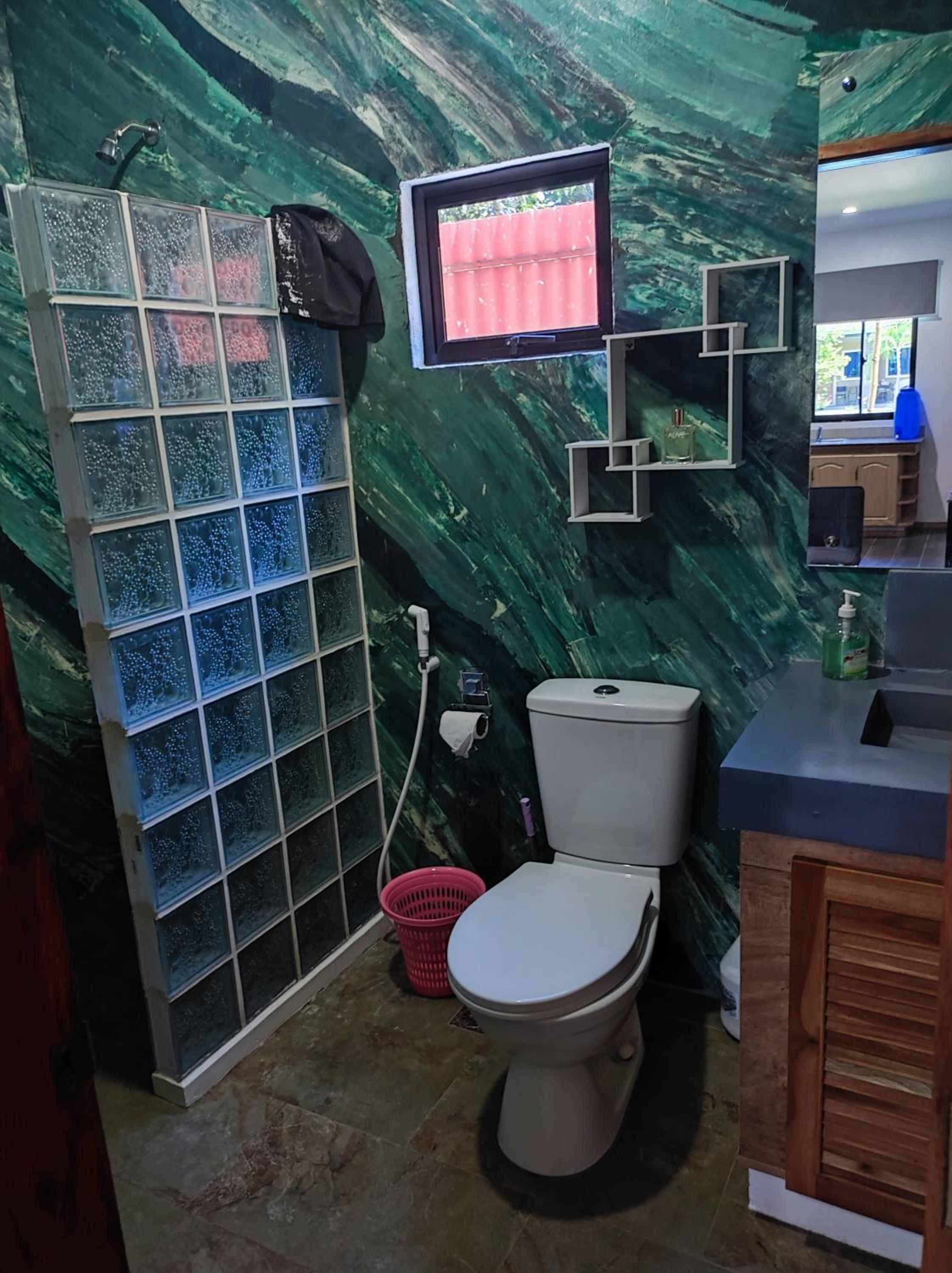 Family Room - Photo 21