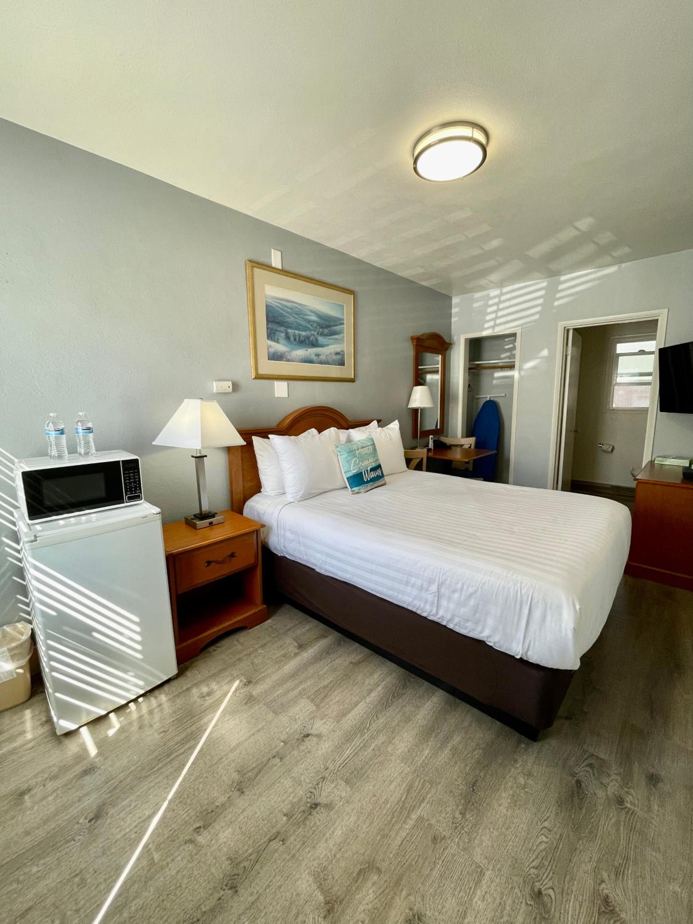 Queen Room - Photo 10
