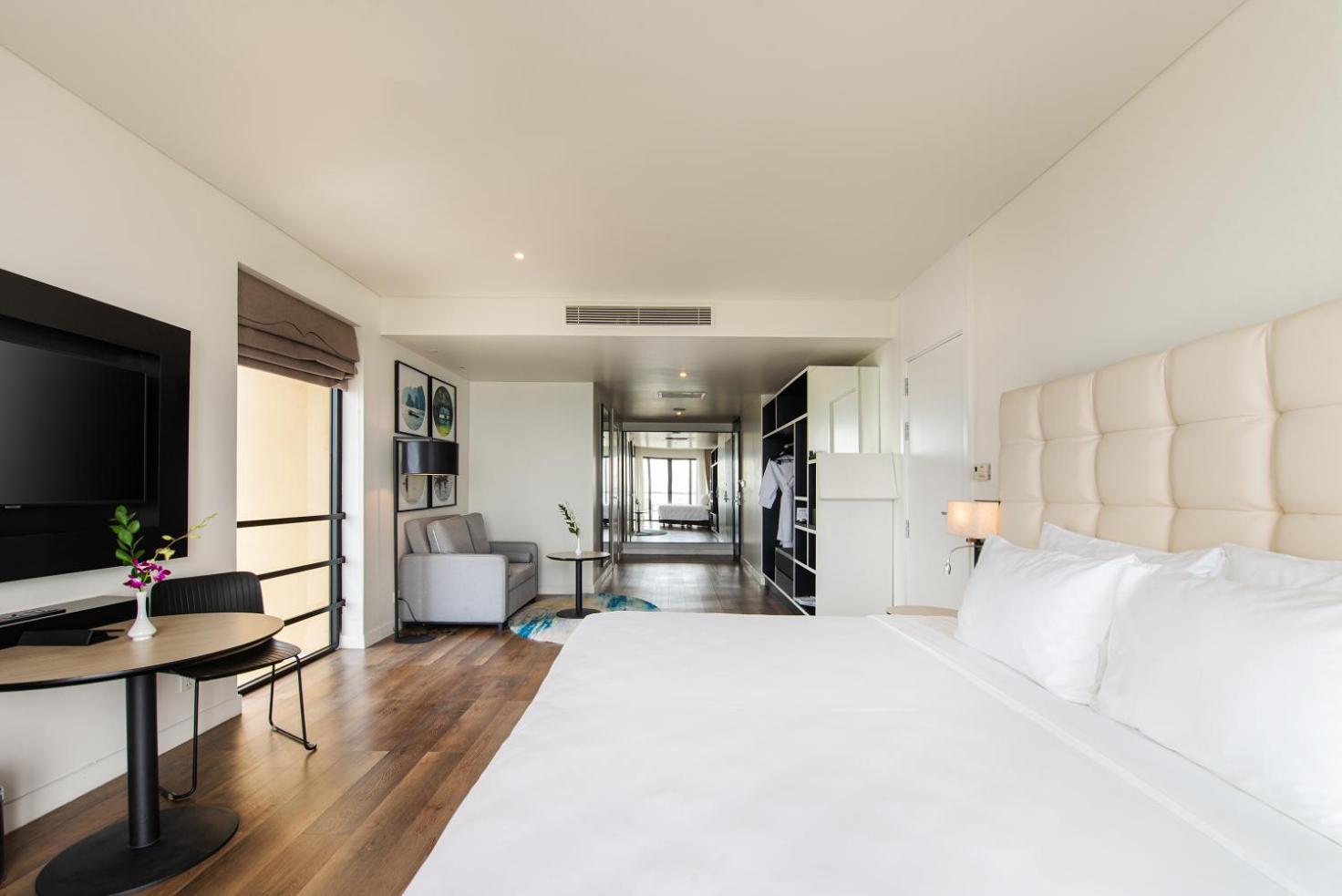 Premier Room - Non-Smoking - Photo 12