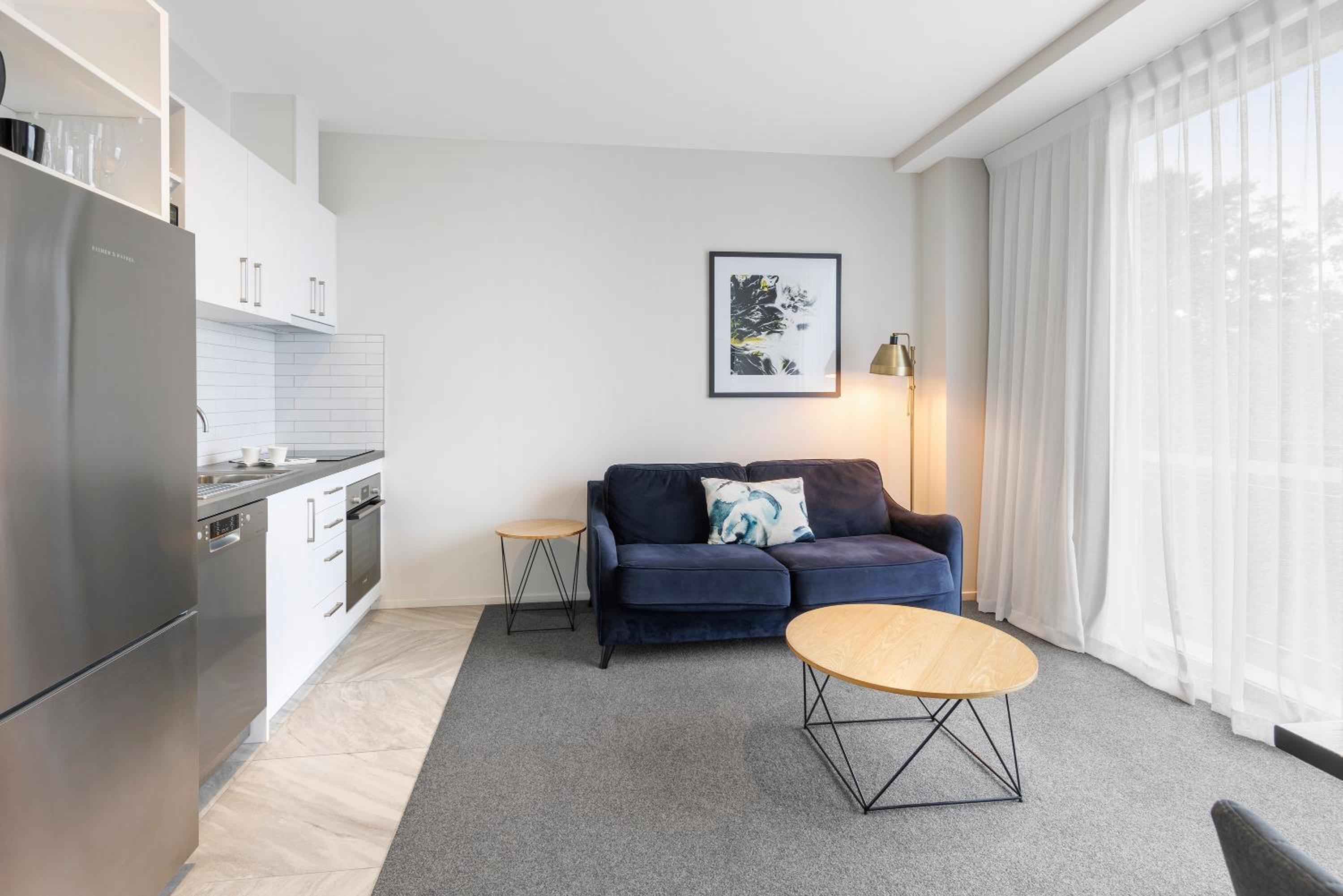 One-Bedroom Apartment photo 2