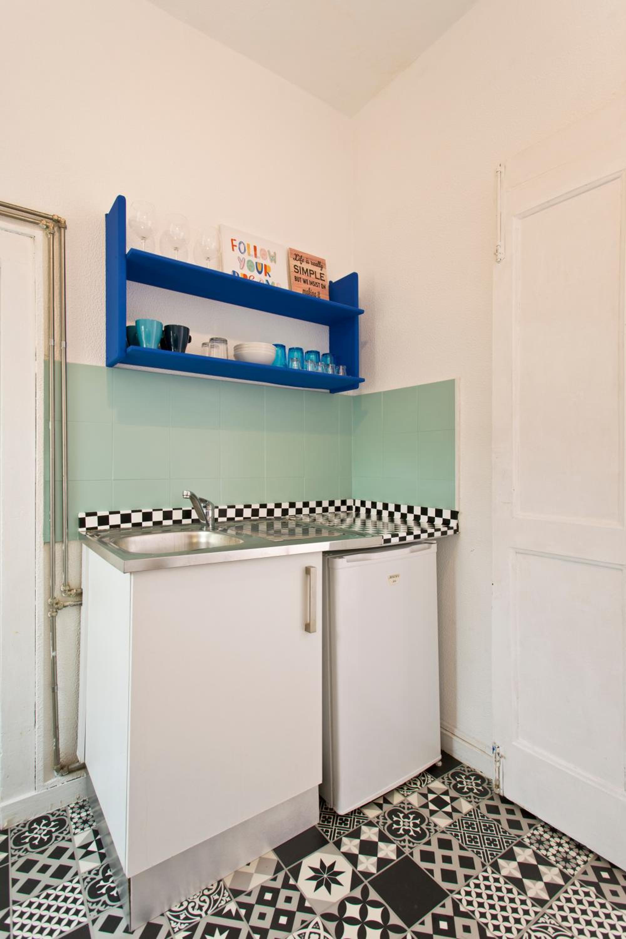Studio - Photo 13