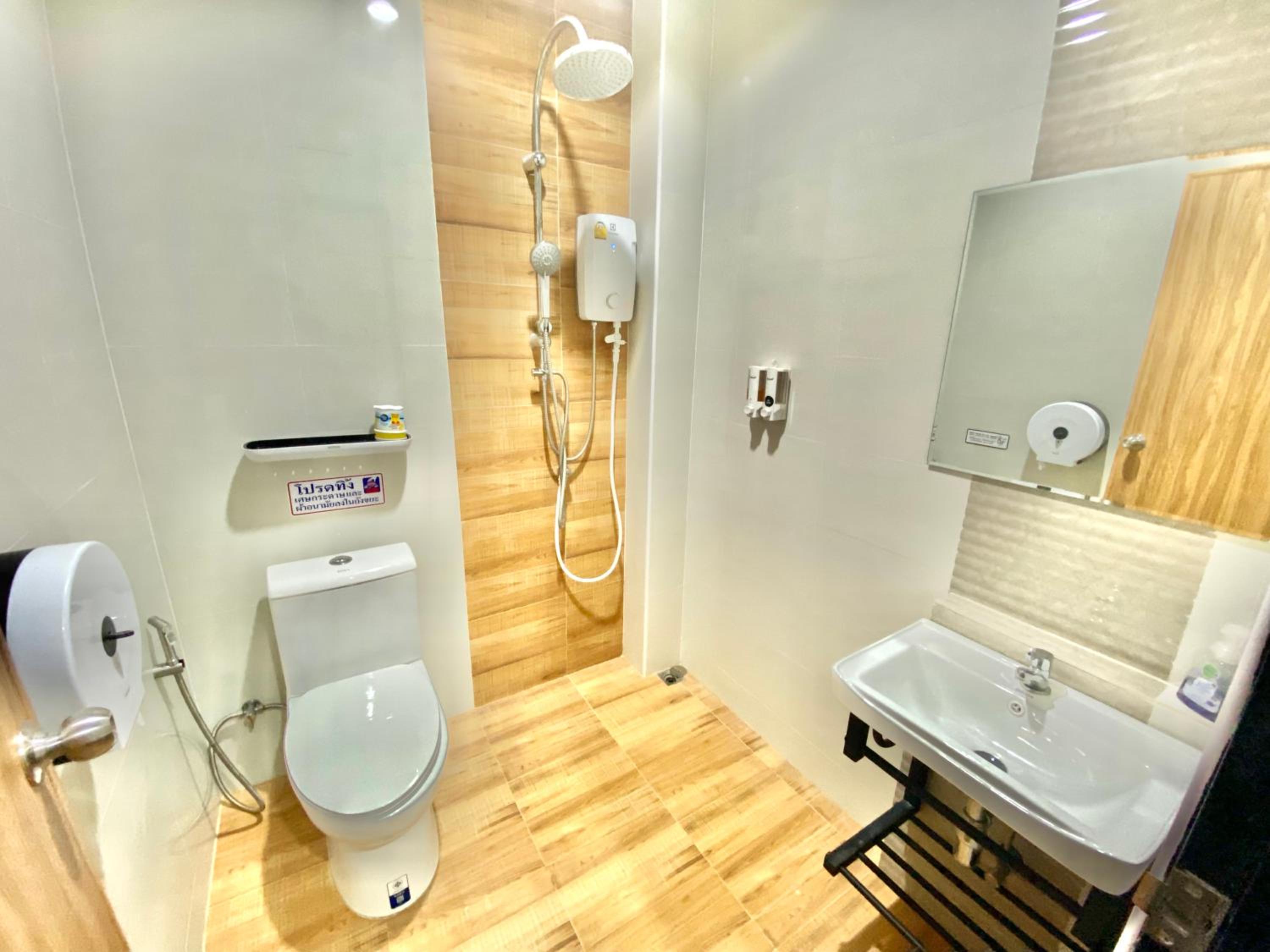 Standard Triple Room - Photo 5